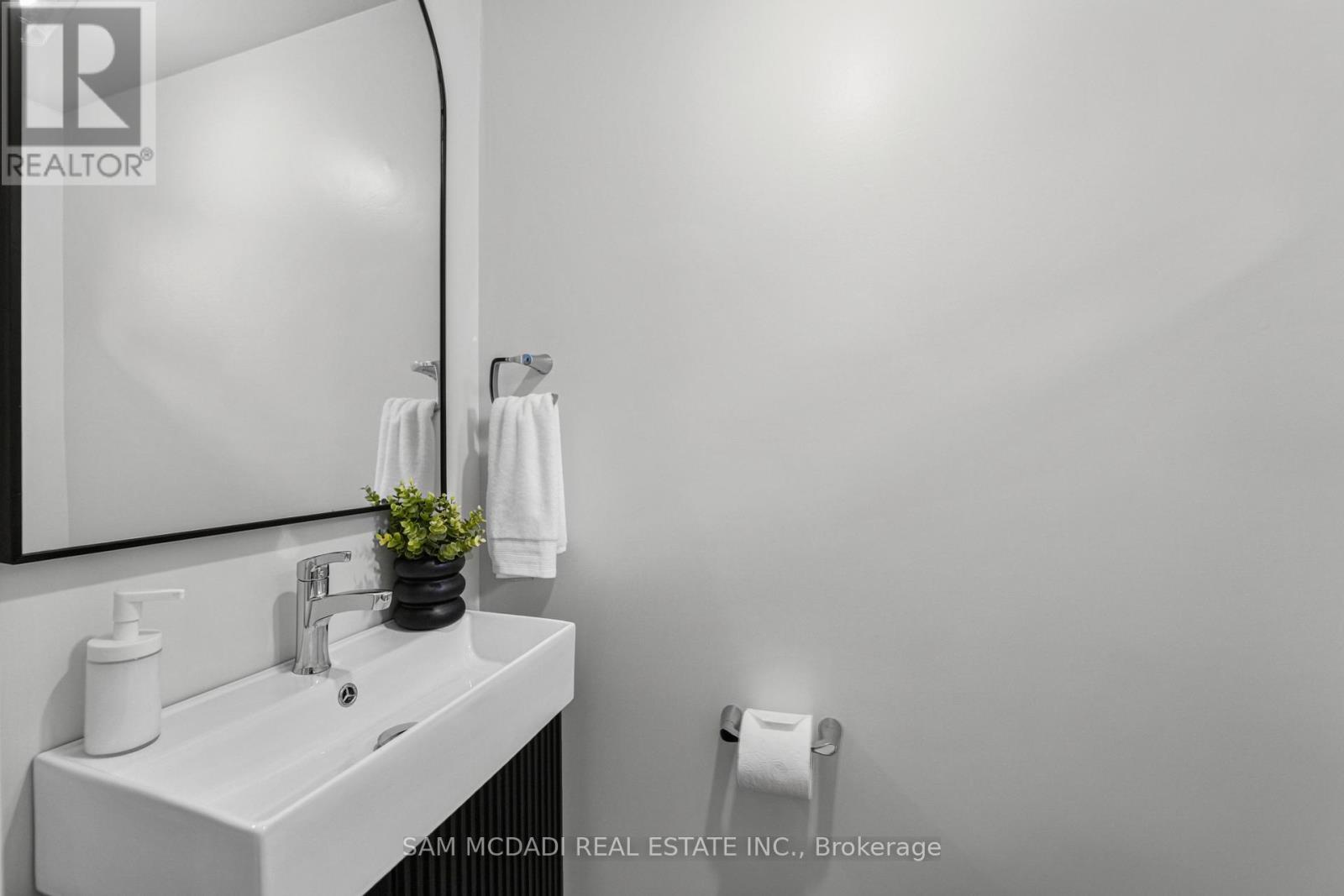157 - 400 Mississauga Valley Boulevard, Mississauga, Ontario  L5A 3N6 - Photo 14 - W13636274