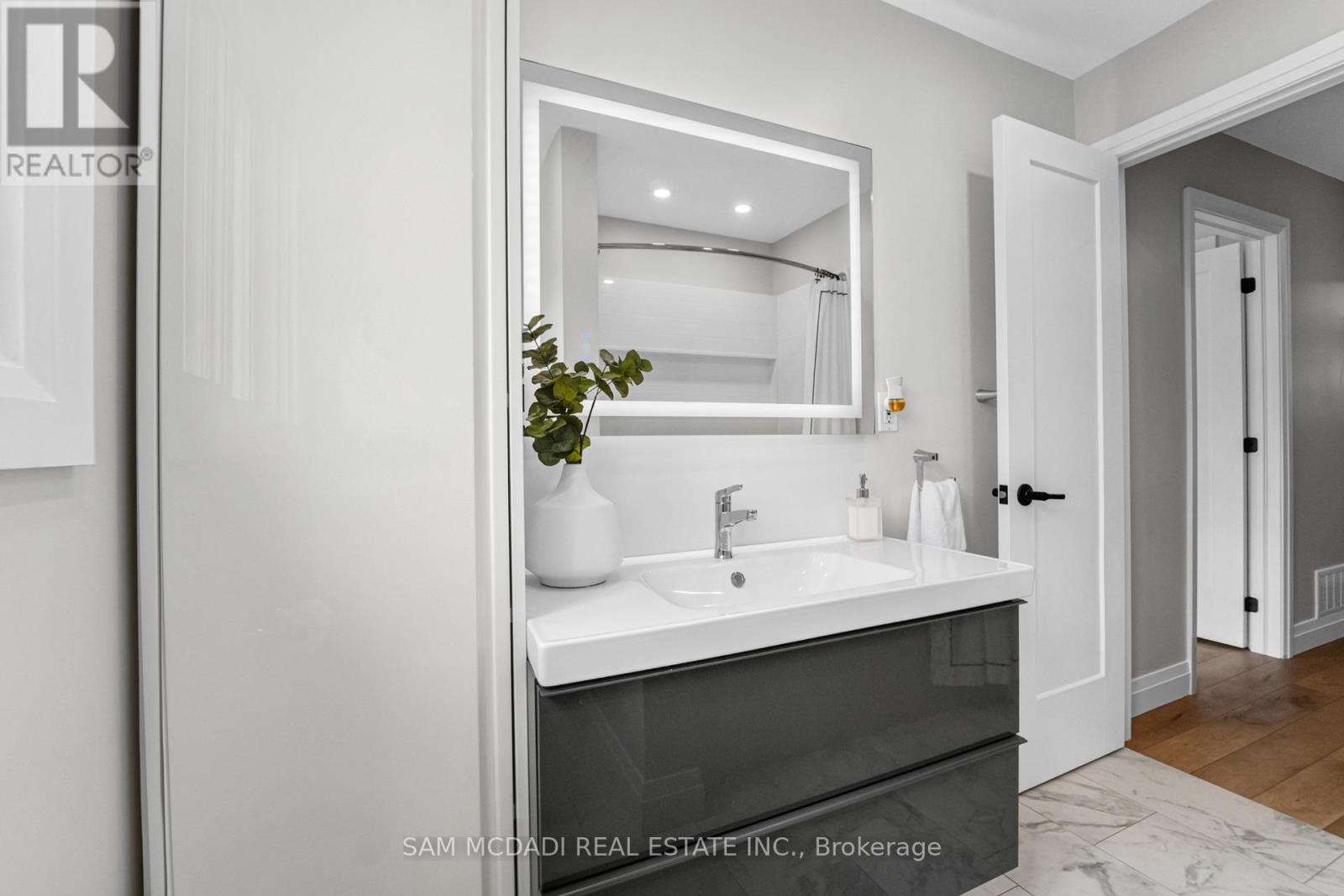 157 - 400 Mississauga Valley Boulevard, Mississauga, Ontario  L5A 3N6 - Photo 24 - W13636274