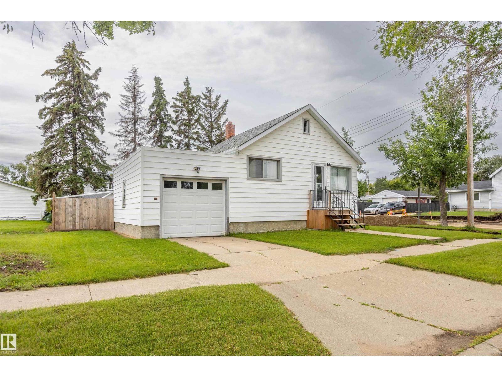 10013 98 AV, morinville, Alberta