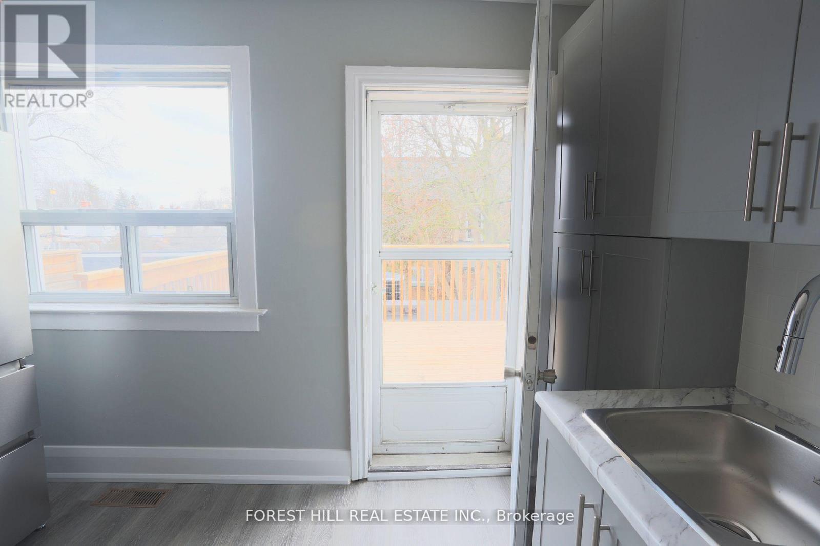 919 Kingston Road, Toronto, Ontario  M4E 1S6 - Photo 17 - E13452056