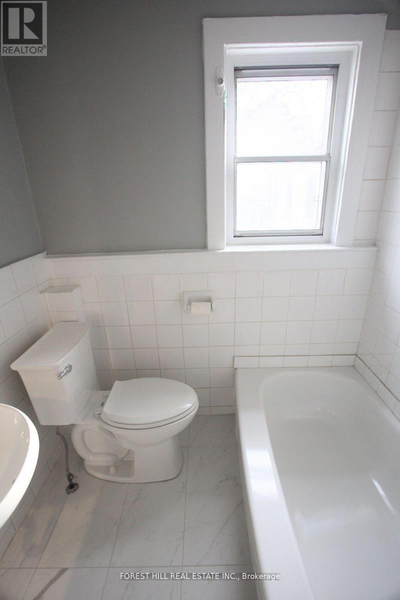 919 Kingston Road, Toronto, Ontario  M4E 1S6 - Photo 19 - E13452056