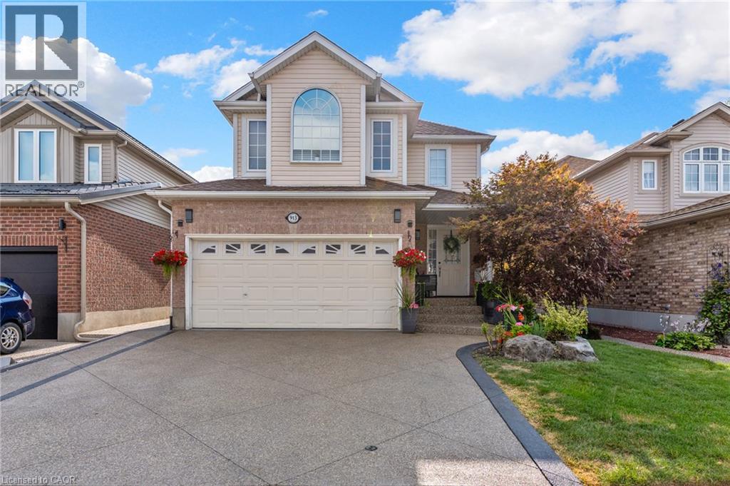 913 COPPER LEAF Crescent, Kitchener, Ontario