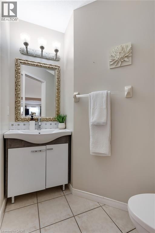 913 Copper Leaf Crescent, Kitchener, Ontario  N2E 3W1 - Photo 6 - 40850910