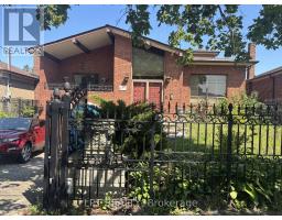 296 RUSTIC ROAD, Toronto, Ontario