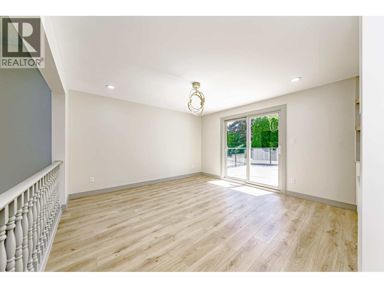 7516 Lambeth Drive, Burnaby, British Columbia  V5E 1Z4 - Photo 6 - R3152275