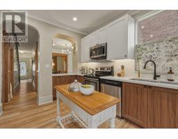 42 NIGHTINGALE STREET, Hamilton, Ontario