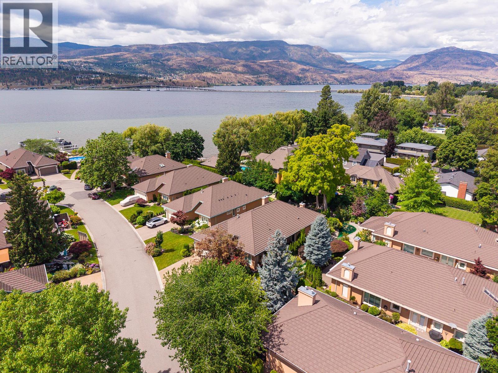 2368 Abbott Street Unit# 4, Kelowna, British Columbia