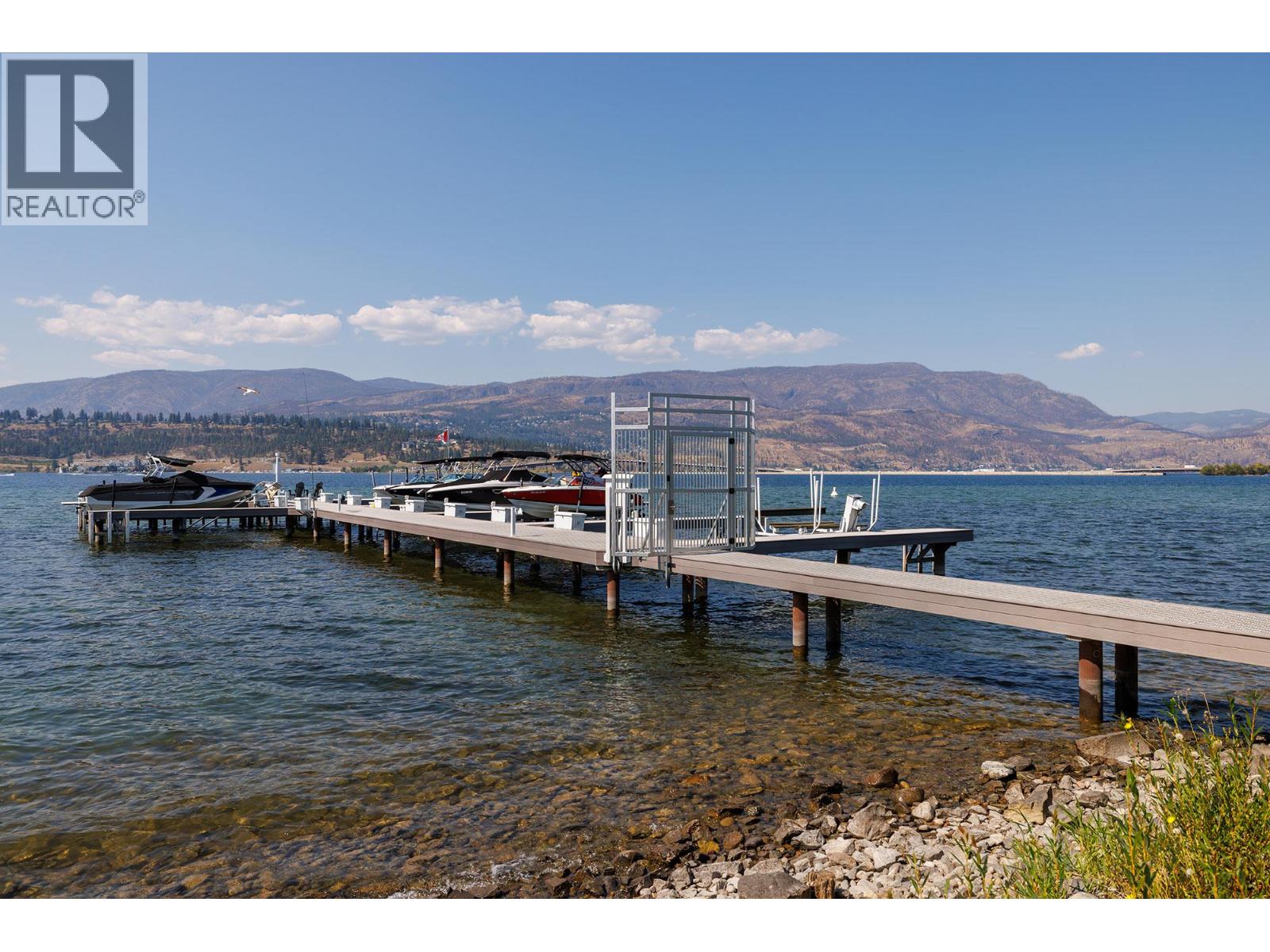 2368 Abbott Street Unit# 4, Kelowna, British Columbia  V1Y 9G7 - Photo 4 - 10391622