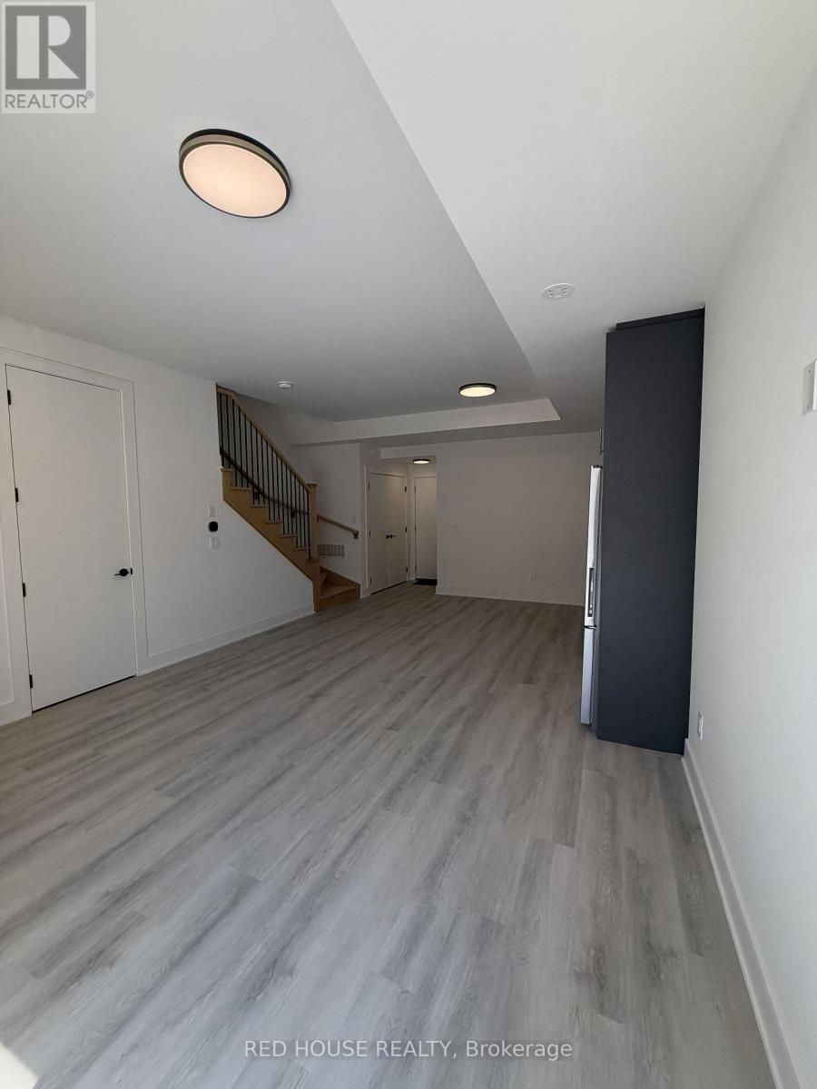 152 Everett Common, St. Catharines, Ontario  L2P 0G8 - Photo 4 - X13636284