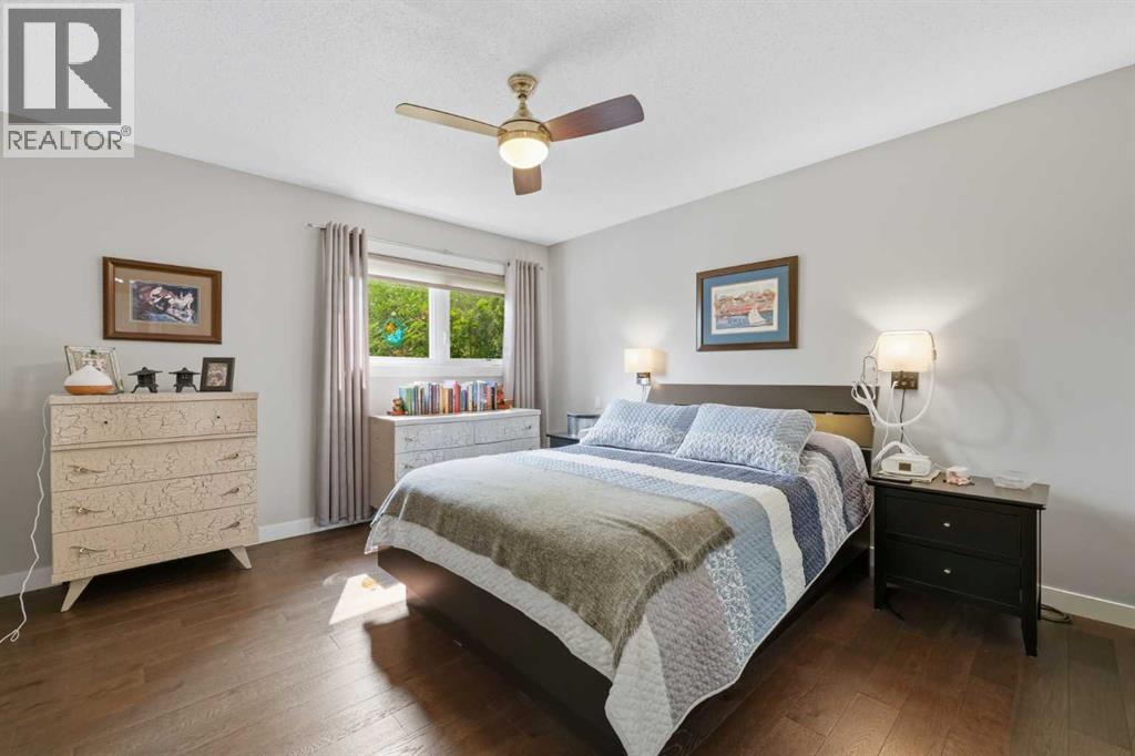 427 Douglas Ridge Mews SE, Calgary, Alberta  T2Z 2M4 - Photo 16 - A2332822