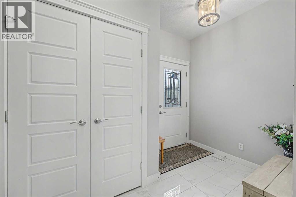 605 Nolan Hill Boulevard NW, Calgary, Alberta  T3R 0V6 - Photo 2 - A2334288