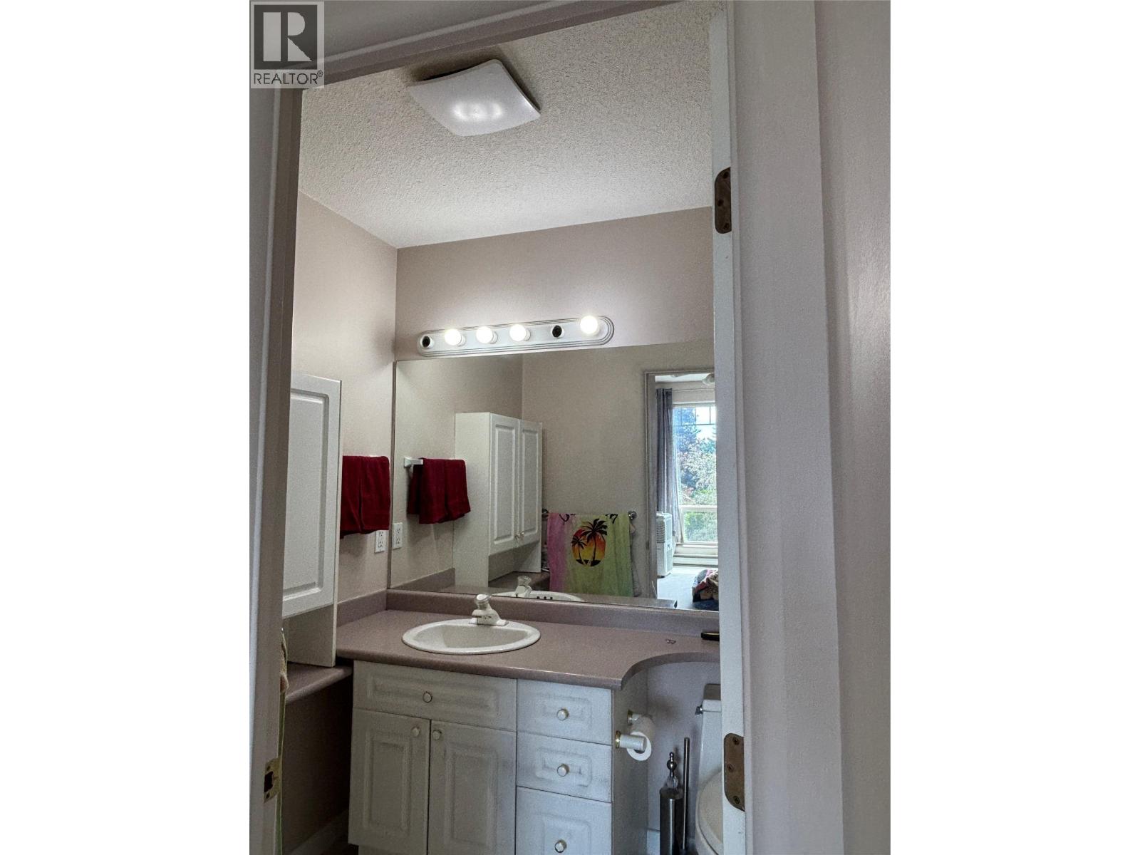 3221 Centennial Drive Unit# 401, Vernon, British Columbia  V1T 2T8 - Photo 11 - 10395191