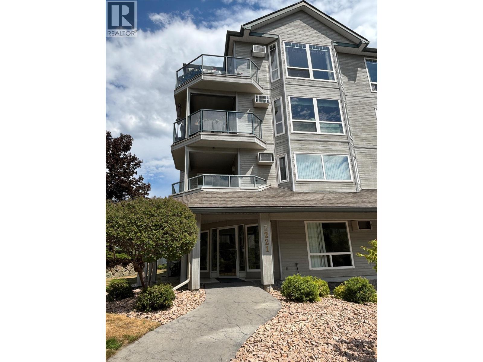 3221 Centennial Drive Unit# 401, Vernon, British Columbia  V1T 2T8 - Photo 2 - 10395191