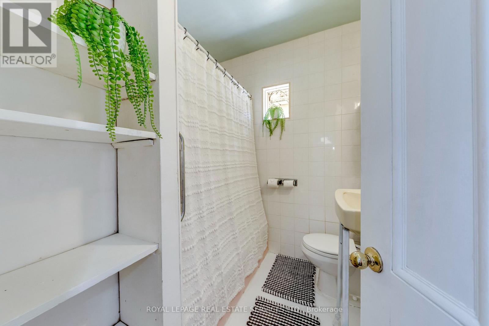 10 Thatcher Avenue, Toronto, Ontario  M1M 2M2 - Photo 16 - E13636132