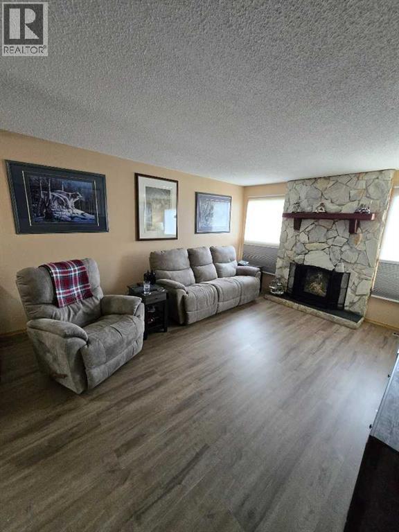 94 Harolds Hollow, Whitecourt, Alberta T7S 1C4 - Photo 7 - A2316105