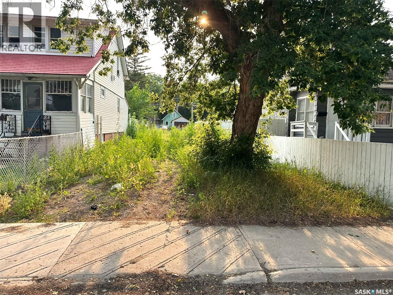 1760 Toronto Street, Regina, Saskatchewan  S4P 1M4 - Photo 1 - SK044400