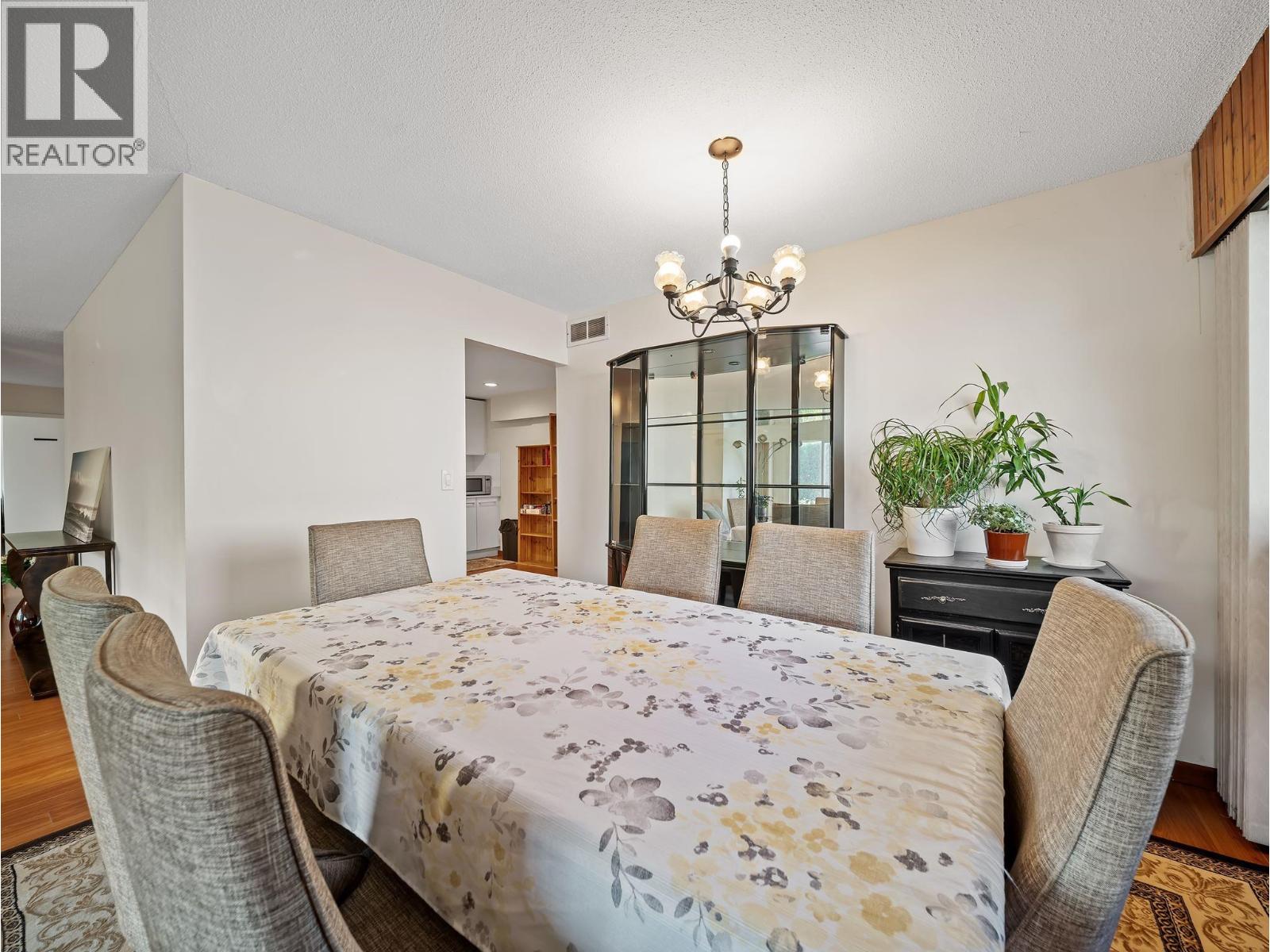 667 Cypress Street, Coquitlam, British Columbia  V3J 6L3 - Photo 11 - R3151586