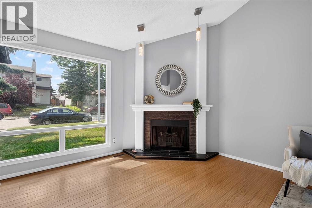 258 Summerwood Place SE, Airdrie, Alberta  T4b 1w4 - Photo 6 - A2332951