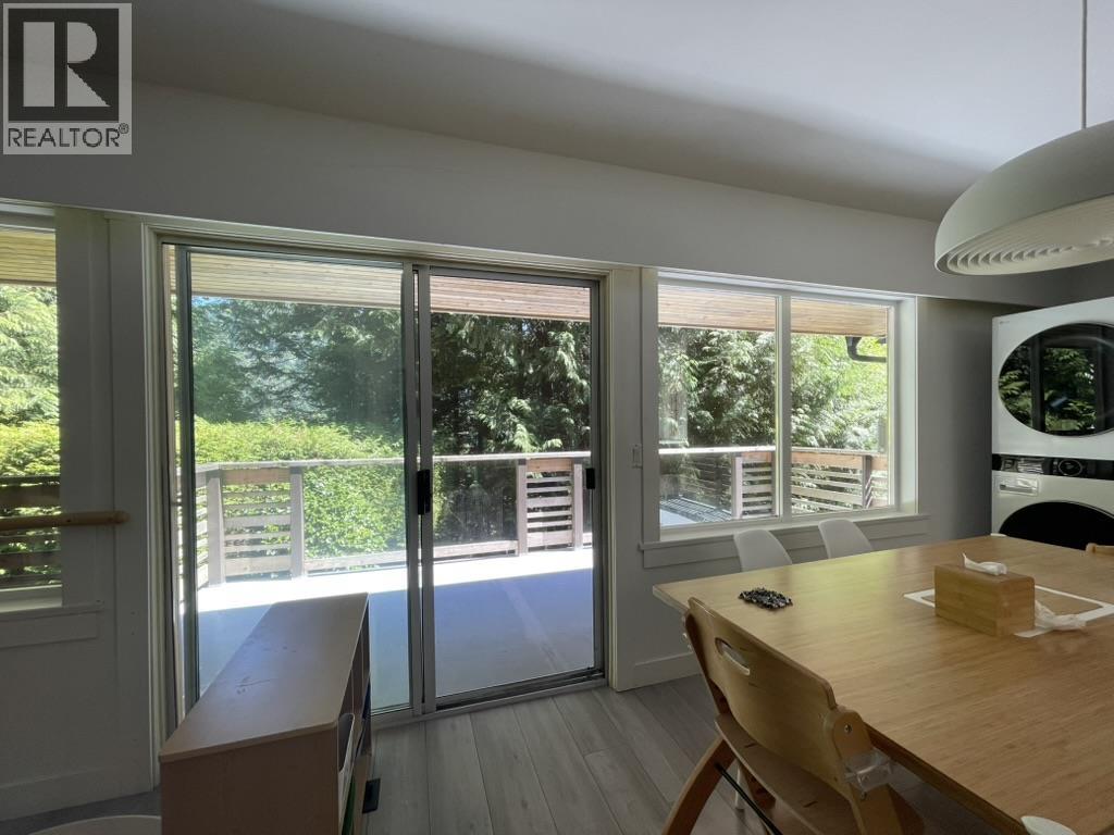 6570 Madrona Crescent, West Vancouver, British Columbia  V7W 2J8 - Photo 7 - R3152173