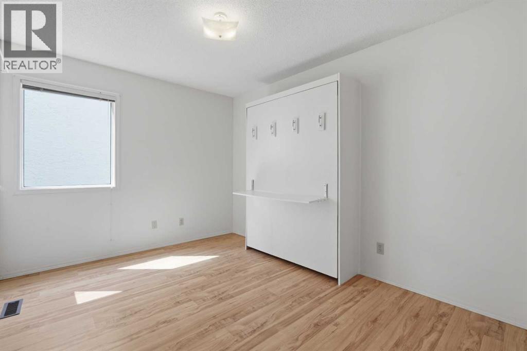 30 Sandarac Circle NW, Calgary, Alberta  T3K 3G7 - Photo 23 - A2334361
