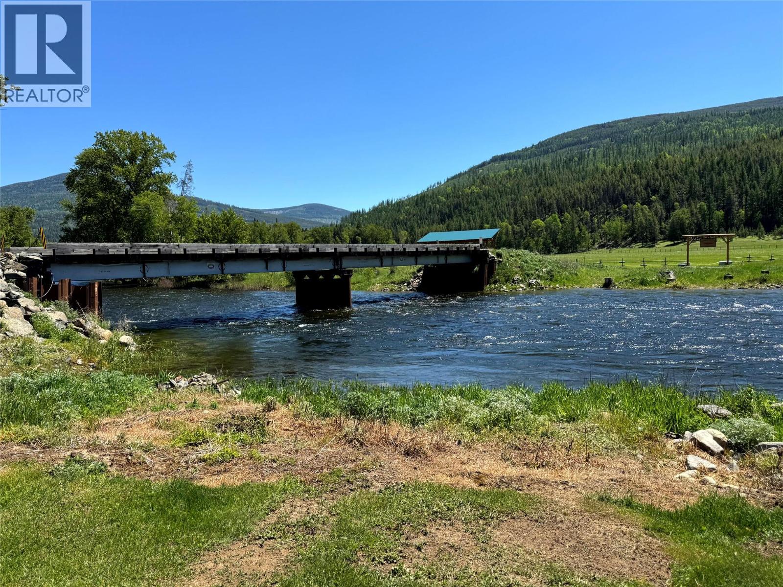 8623 3/95 Highway, Yahk, British Columbia  V0B 2P0 - Photo 37 - 10350306