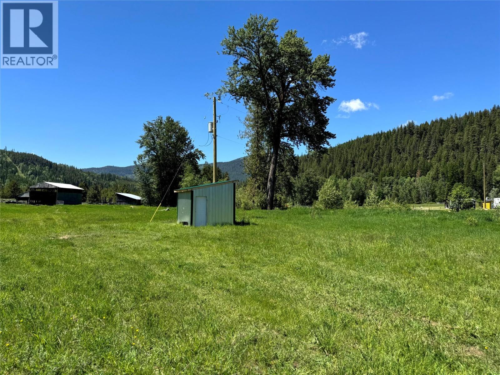 8623 3/95 Highway, Yahk, British Columbia  V0B 2P0 - Photo 42 - 10350306
