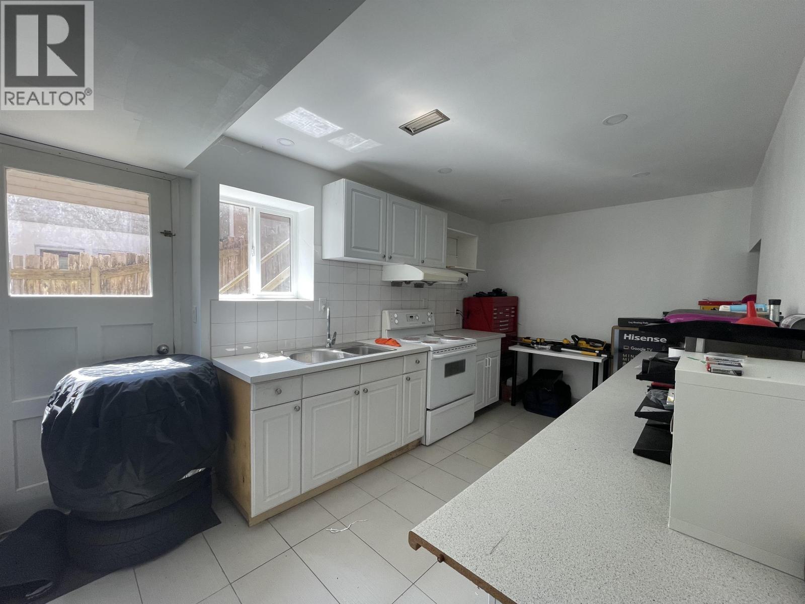 6570 Madrona Crescent, West Vancouver, British Columbia  V7W 2J8 - Photo 28 - R3152173