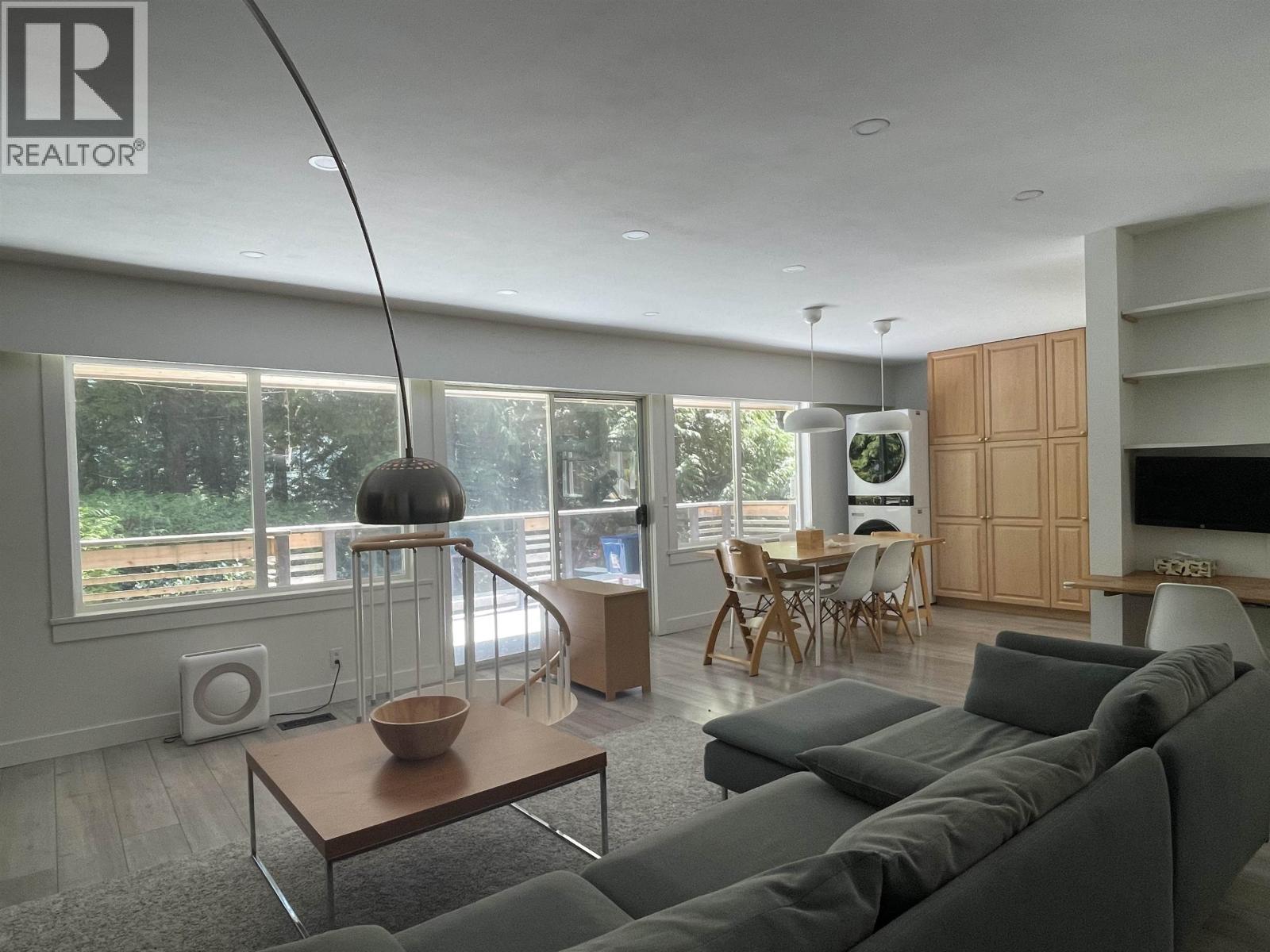 6570 Madrona Crescent, West Vancouver, British Columbia  V7W 2J8 - Photo 6 - R3152173