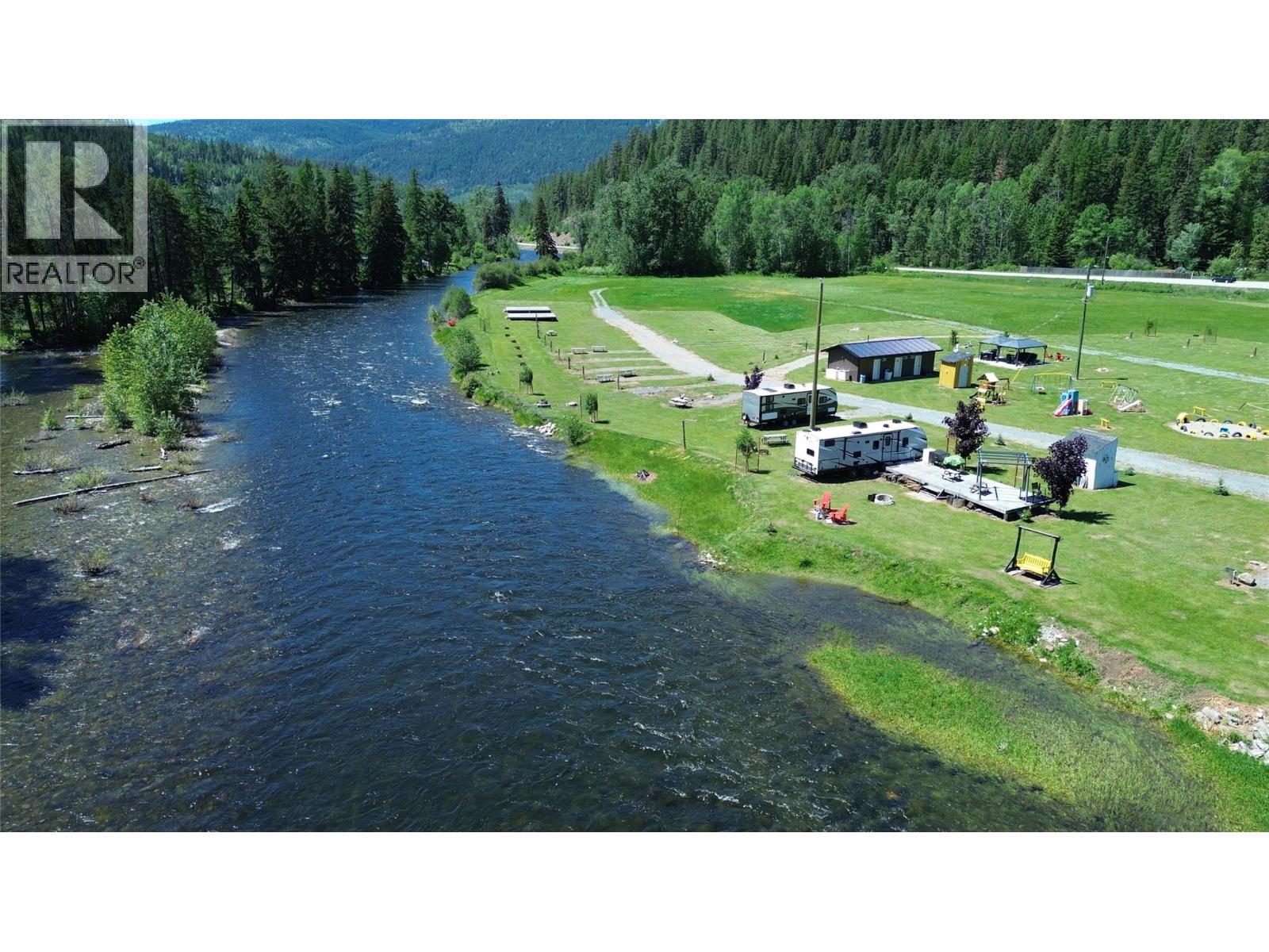 8623 3/95 Highway, Yahk, British Columbia  V0B 2P0 - Photo 5 - 10350306