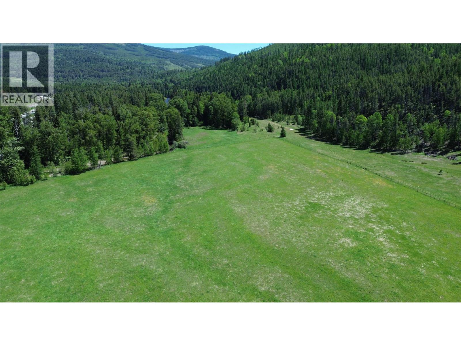 8623 3/95 Highway, Yahk, British Columbia  V0B 2P0 - Photo 4 - 10350306