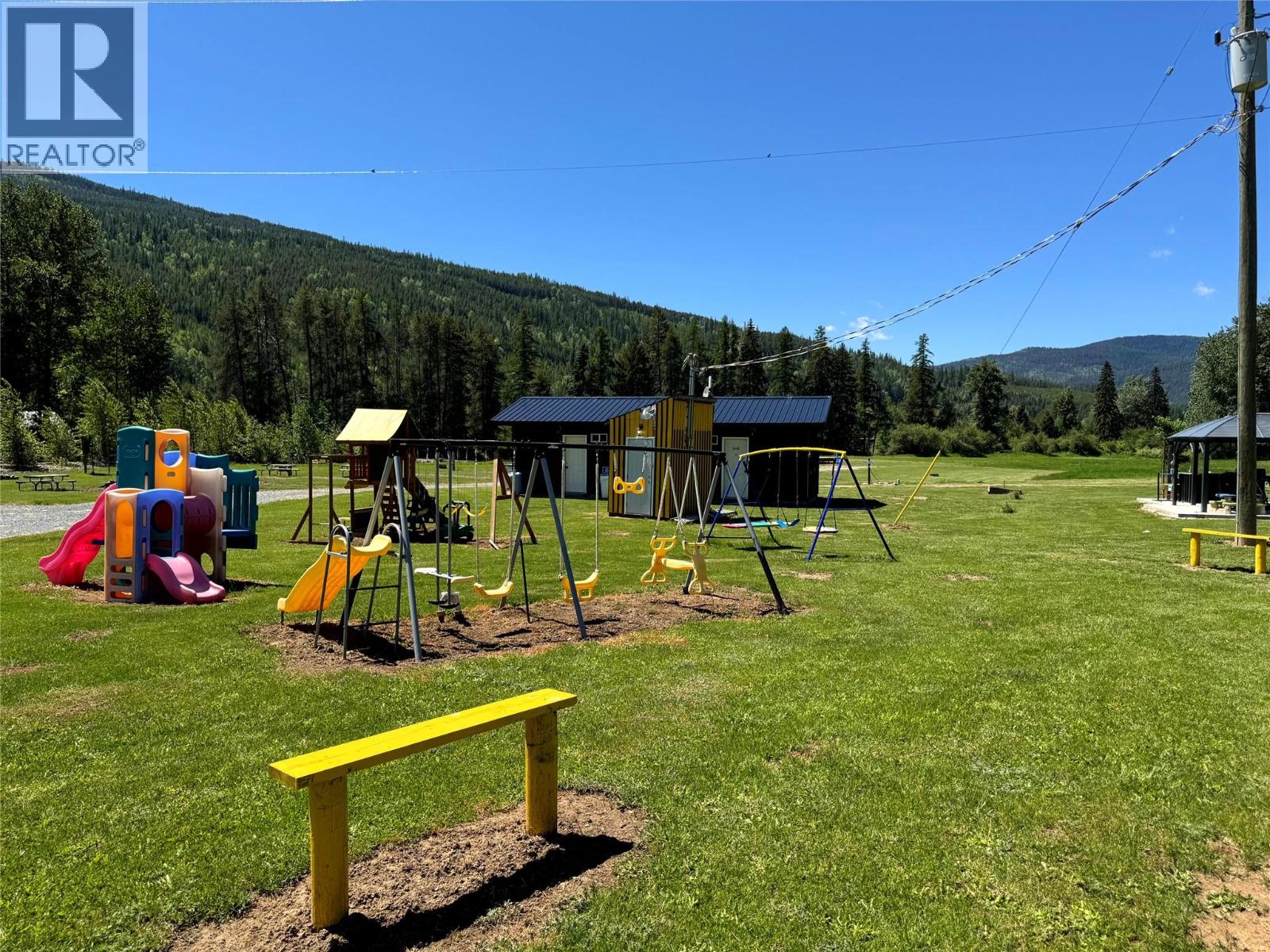 8623 3/95 Highway, Yahk, British Columbia  V0B 2P0 - Photo 28 - 10350306
