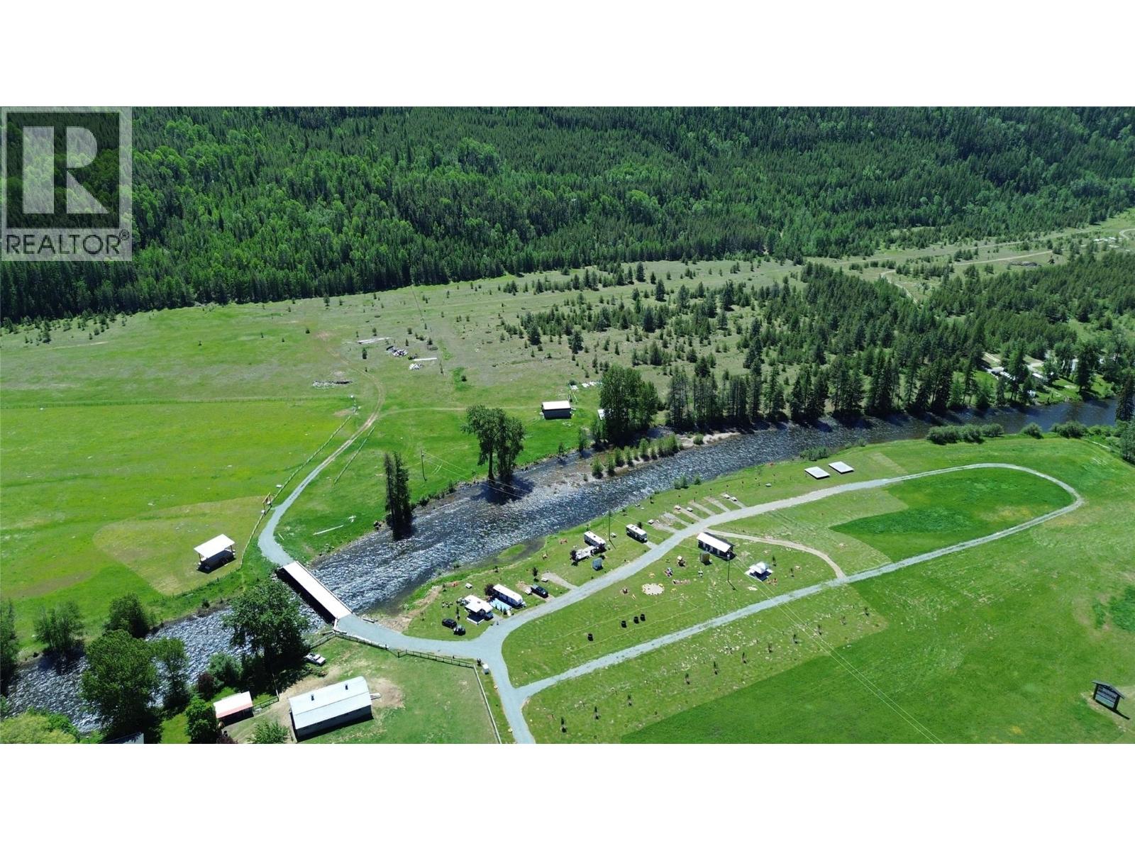 8623 3/95 Highway, Yahk, British Columbia  V0B 2P0 - Photo 2 - 10350306