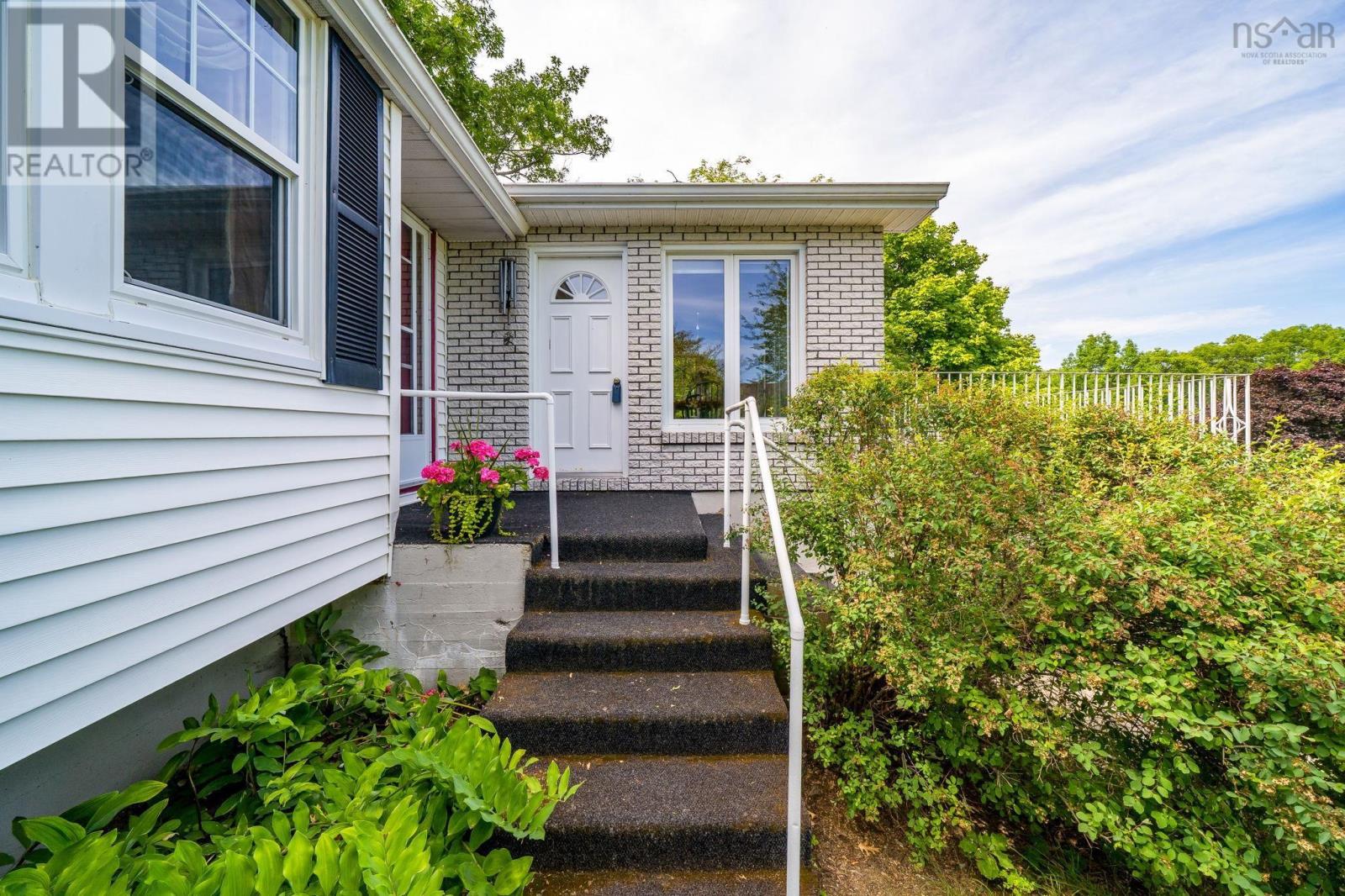 15 Oakdale Crescent, Dartmouth, Nova Scotia  B3A 2L7 - Photo 2 - 202619550