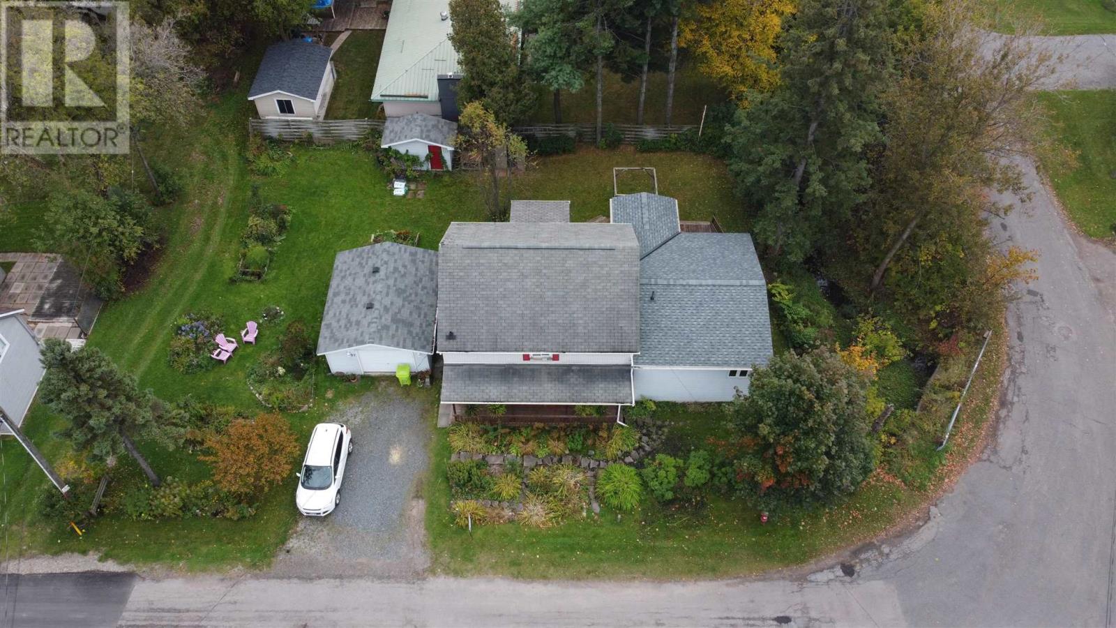 157 East Balfour St, Sault Ste. Marie, Ontario  P6C 1X7 - Photo 46 - SM261253