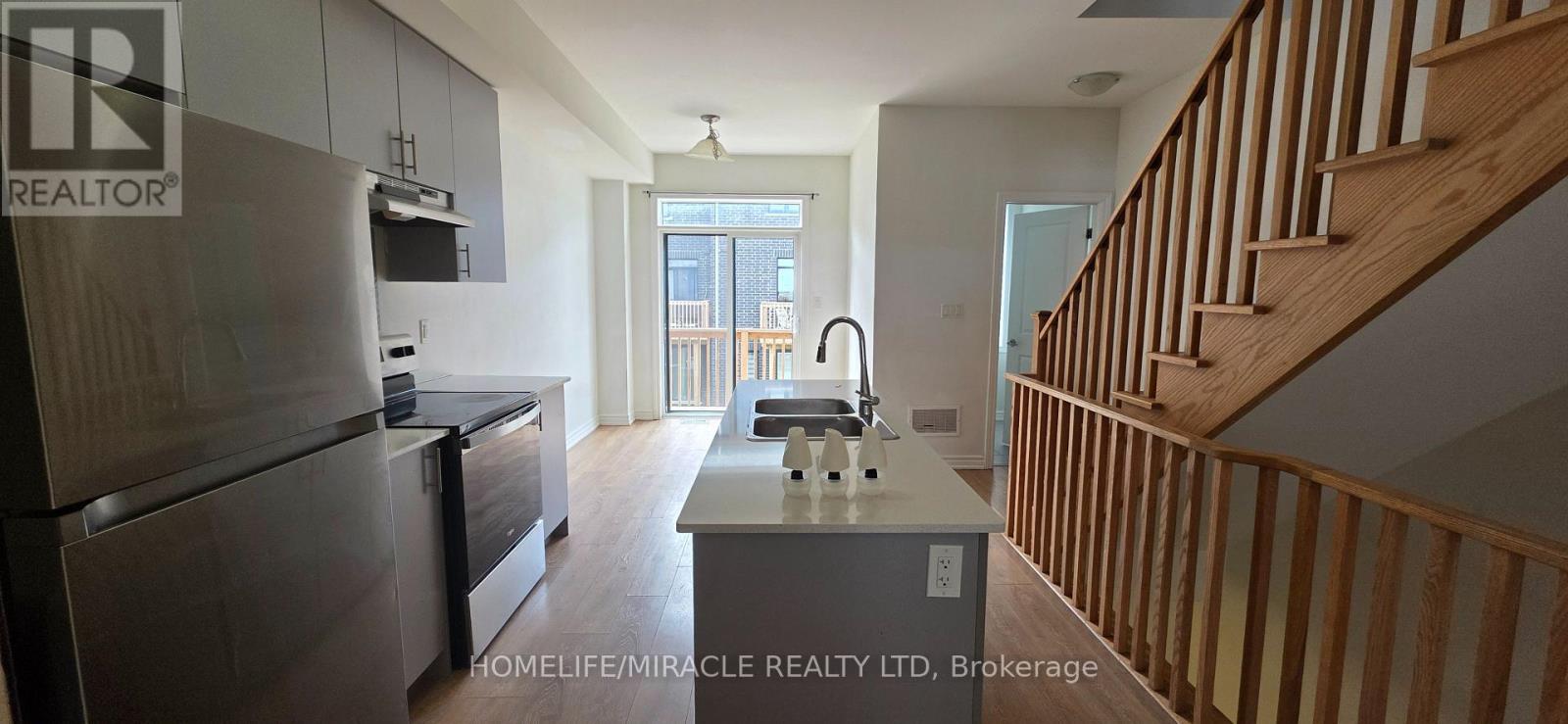 783 Kootenay Path, Oshawa, Ontario  L1H 0A7 - Photo 5 - E13628640