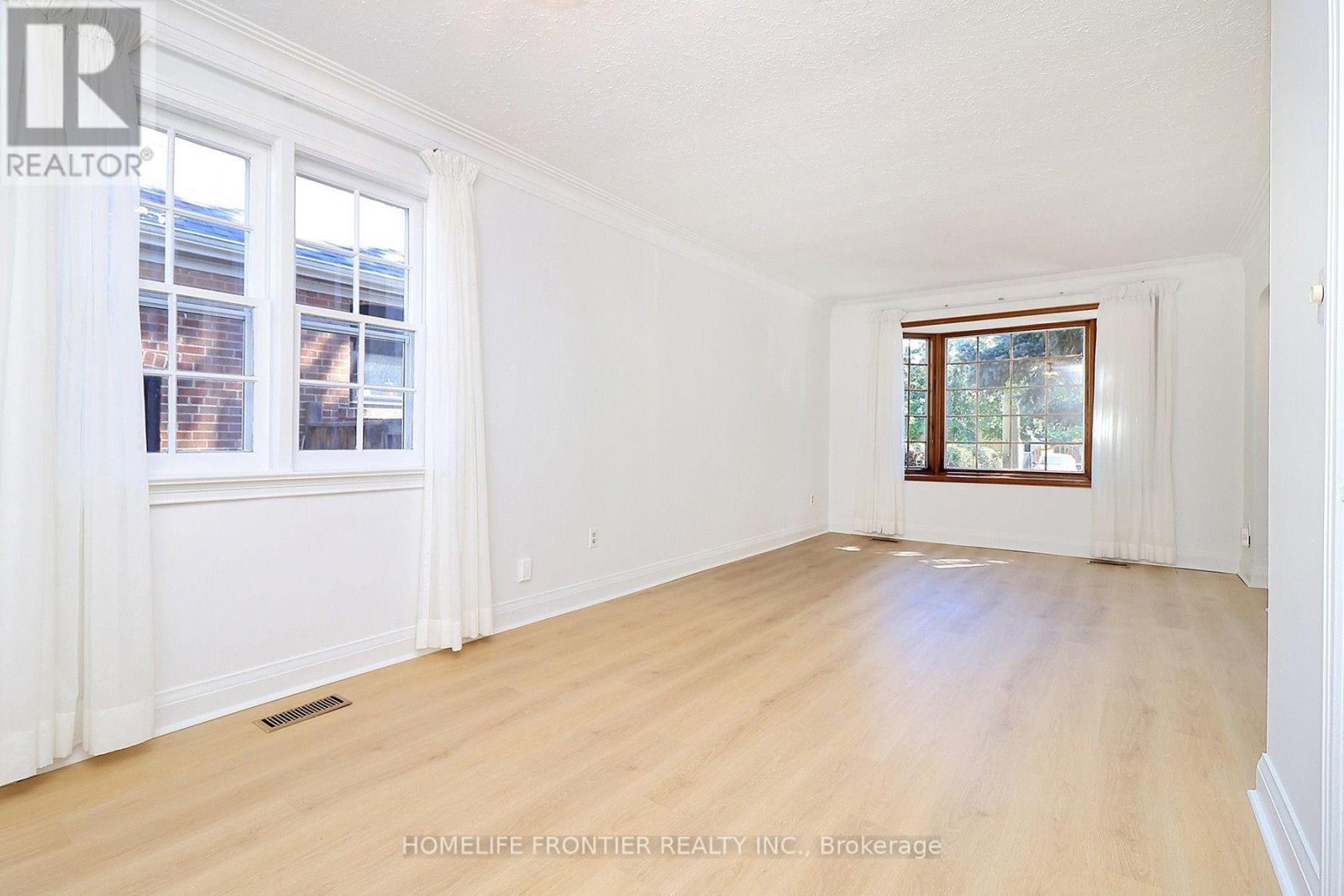 132 Wesley Street, Toronto, Ontario  M8Y 2X1 - Photo 5 - W13632262