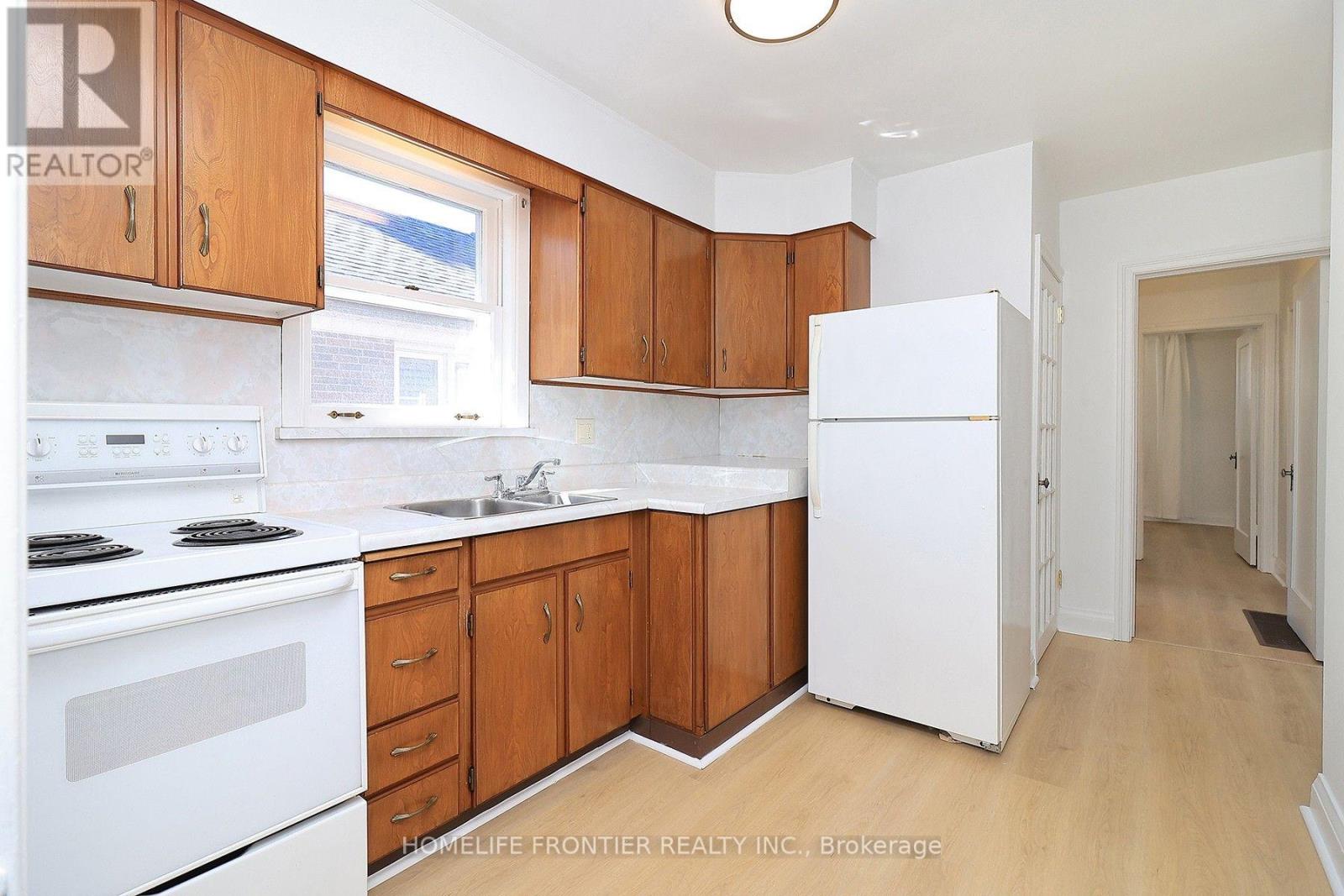 132 Wesley Street, Toronto, Ontario  M8Y 2X1 - Photo 6 - W13632262