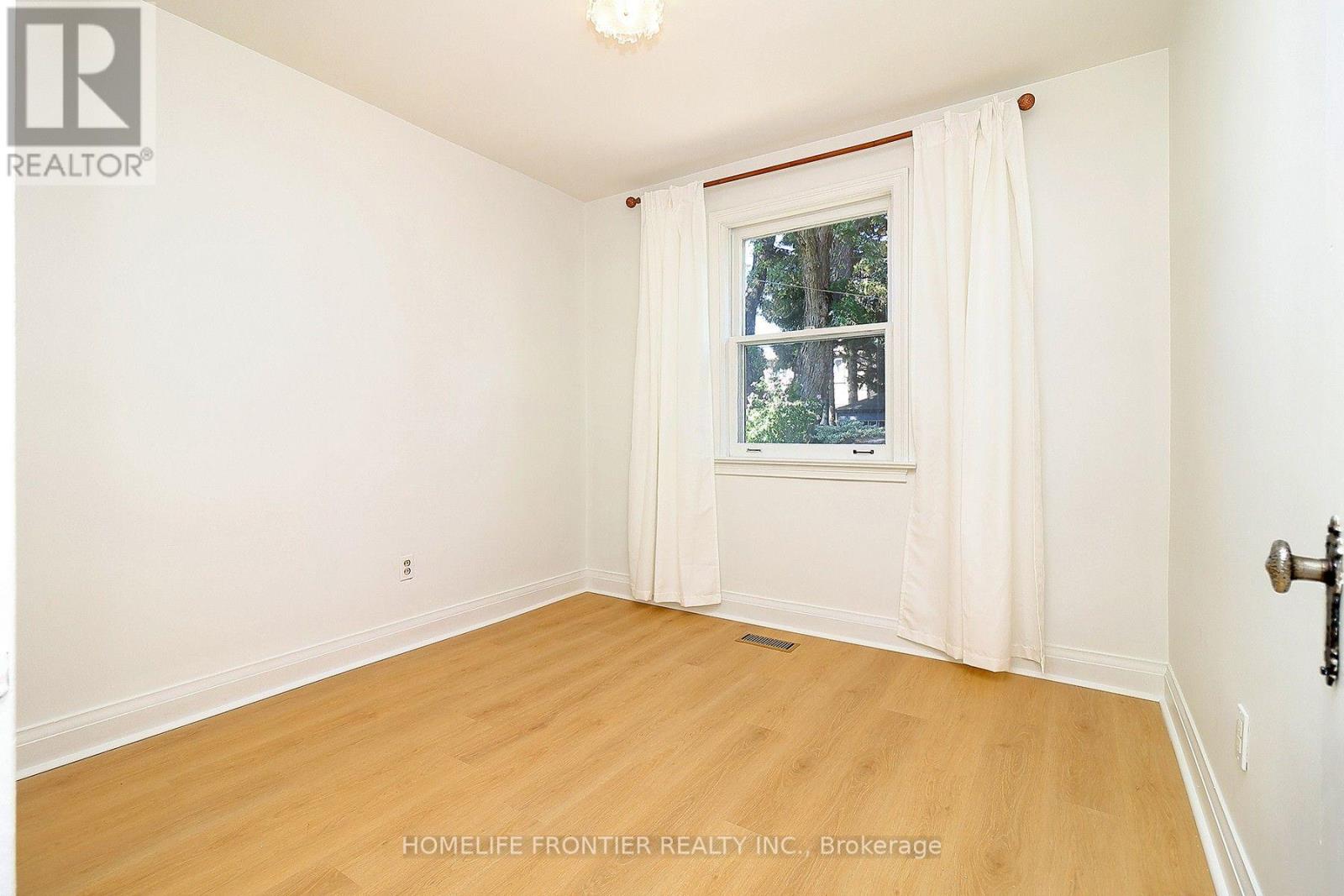 132 Wesley Street, Toronto, Ontario  M8Y 2X1 - Photo 8 - W13632262