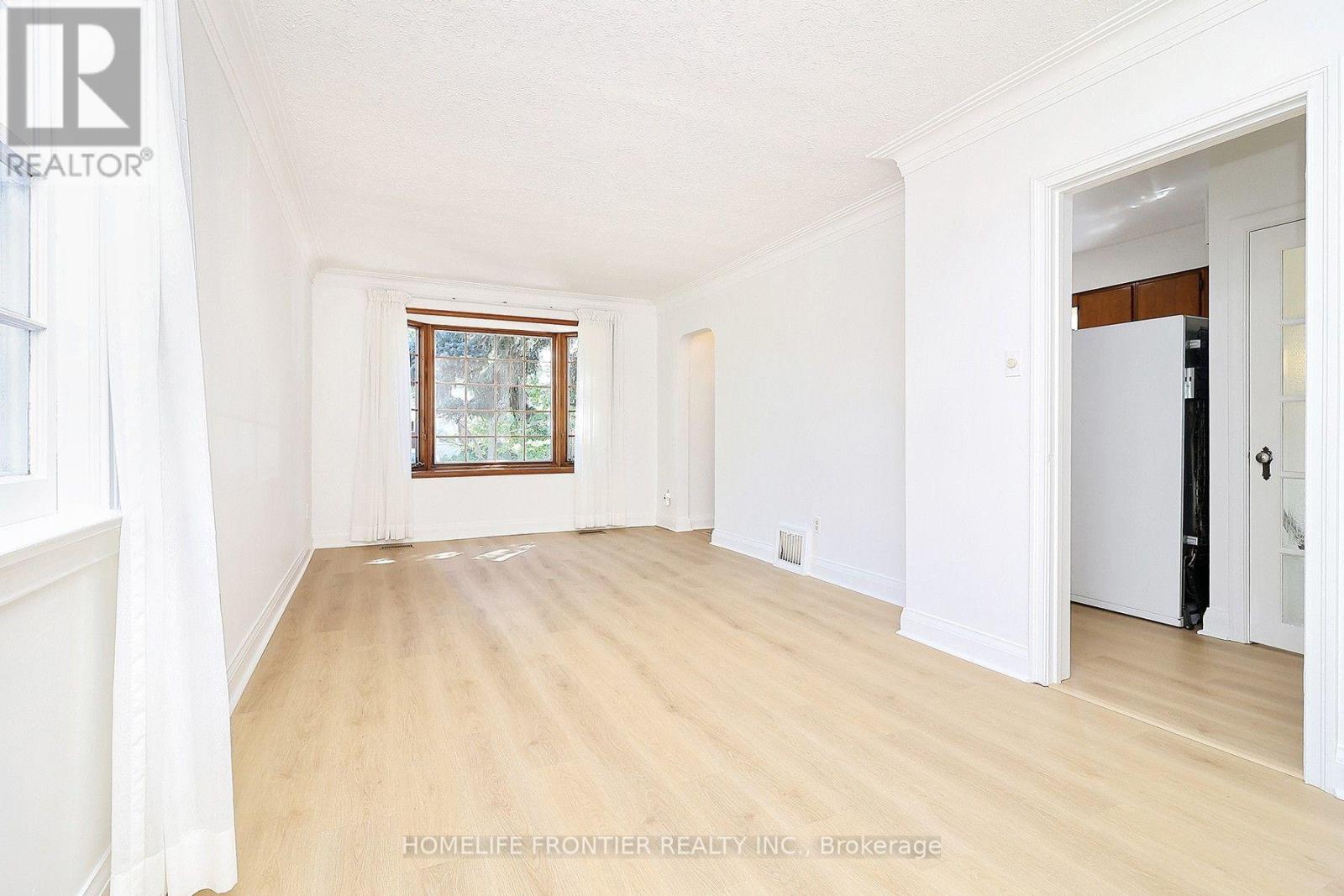 132 Wesley Street, Toronto, Ontario  M8Y 2X1 - Photo 4 - W13632262