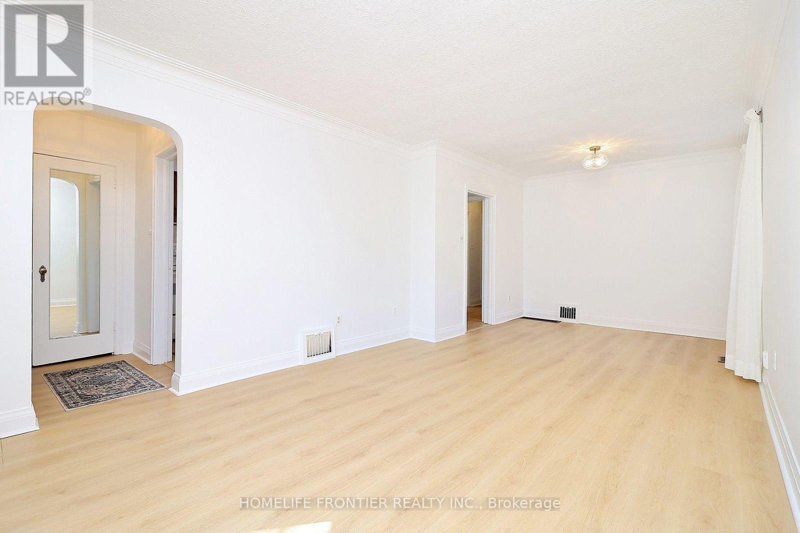132 Wesley Street, Toronto, Ontario  M8Y 2X1 - Photo 3 - W13632262