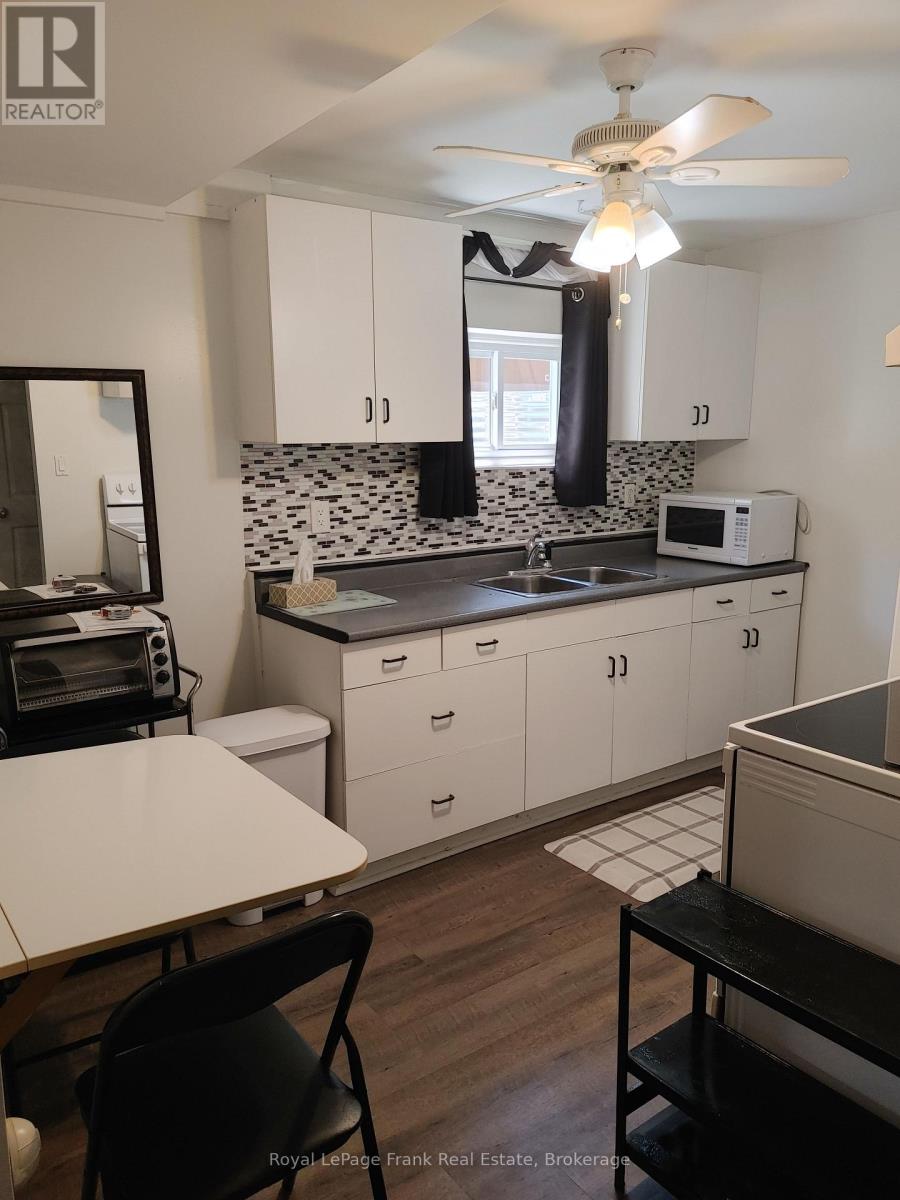 832 Ferndale Street, Oshawa, Ontario  L1J 5L7 - Photo 6 - E13636534