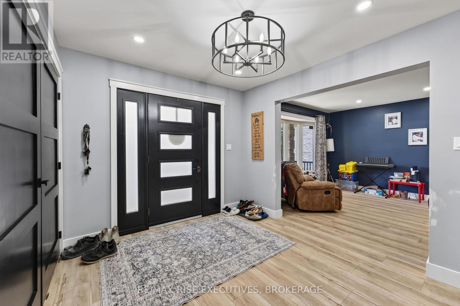 617 Rivermeade Avenue, Kingston, Ontario K7M 7Z5 - Photo 3 - X13636360