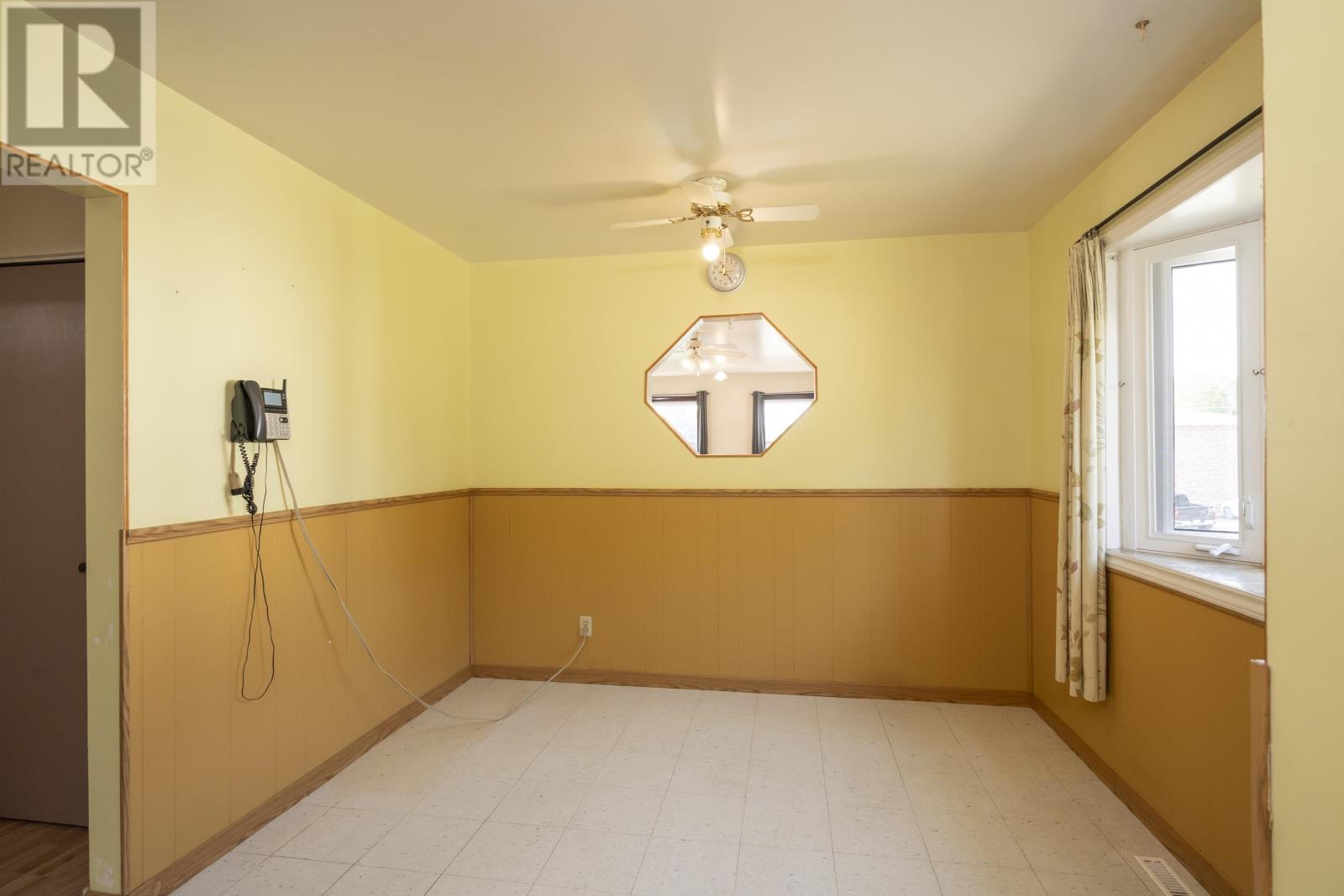 40 Lawrence Ave, Thunder Bay, Ontario  P7A 6X5 - Photo 17 - TB2601930