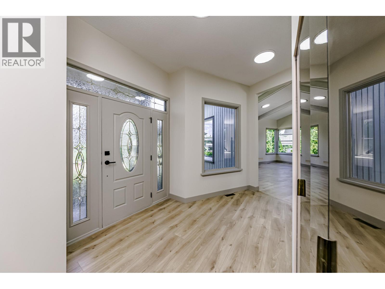 7516 Lambeth Drive, Burnaby, British Columbia  V5E 1Z4 - Photo 10 - R3152275