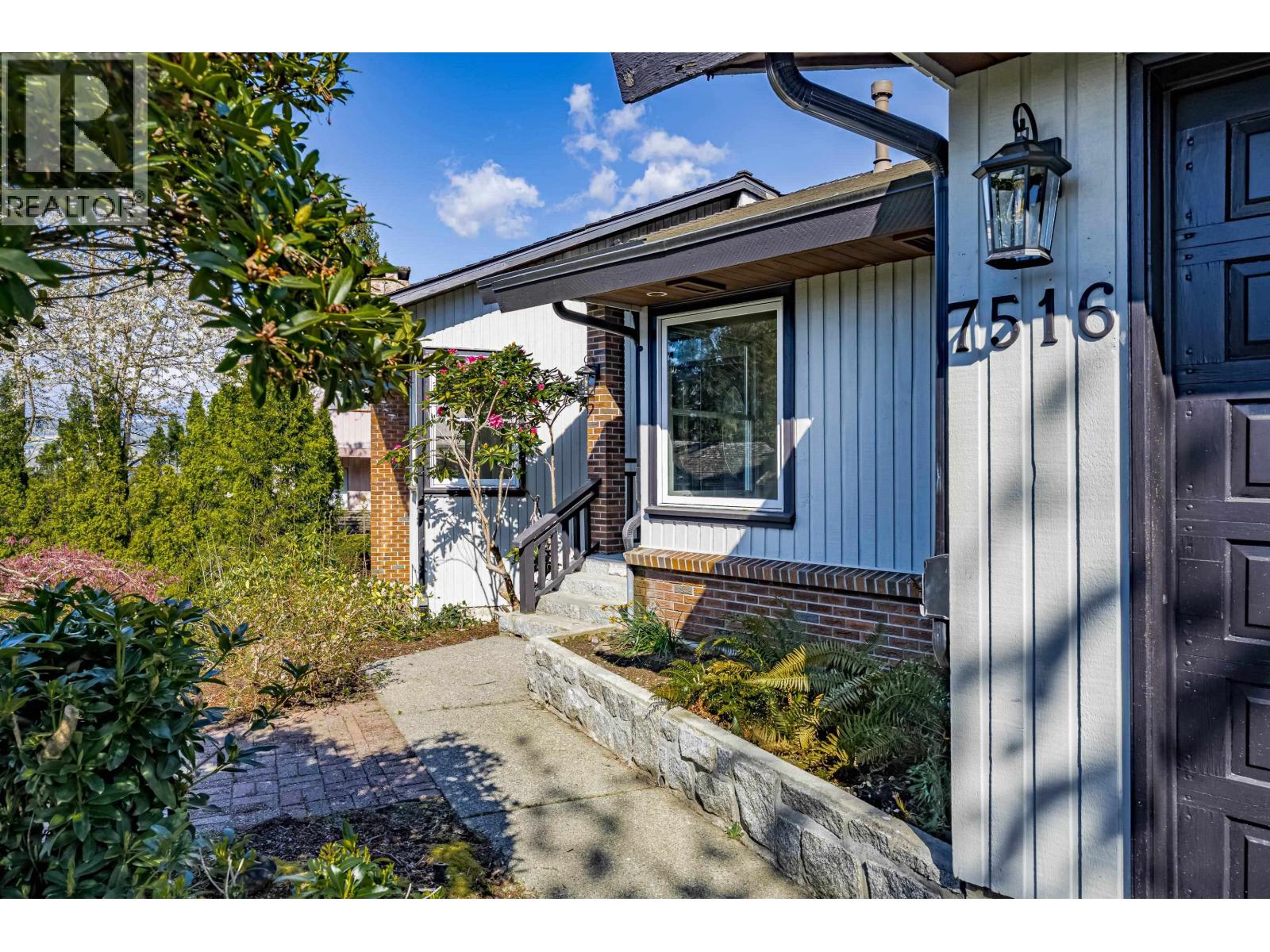 7516 Lambeth Drive, Burnaby, British Columbia  V5E 1Z4 - Photo 8 - R3152275
