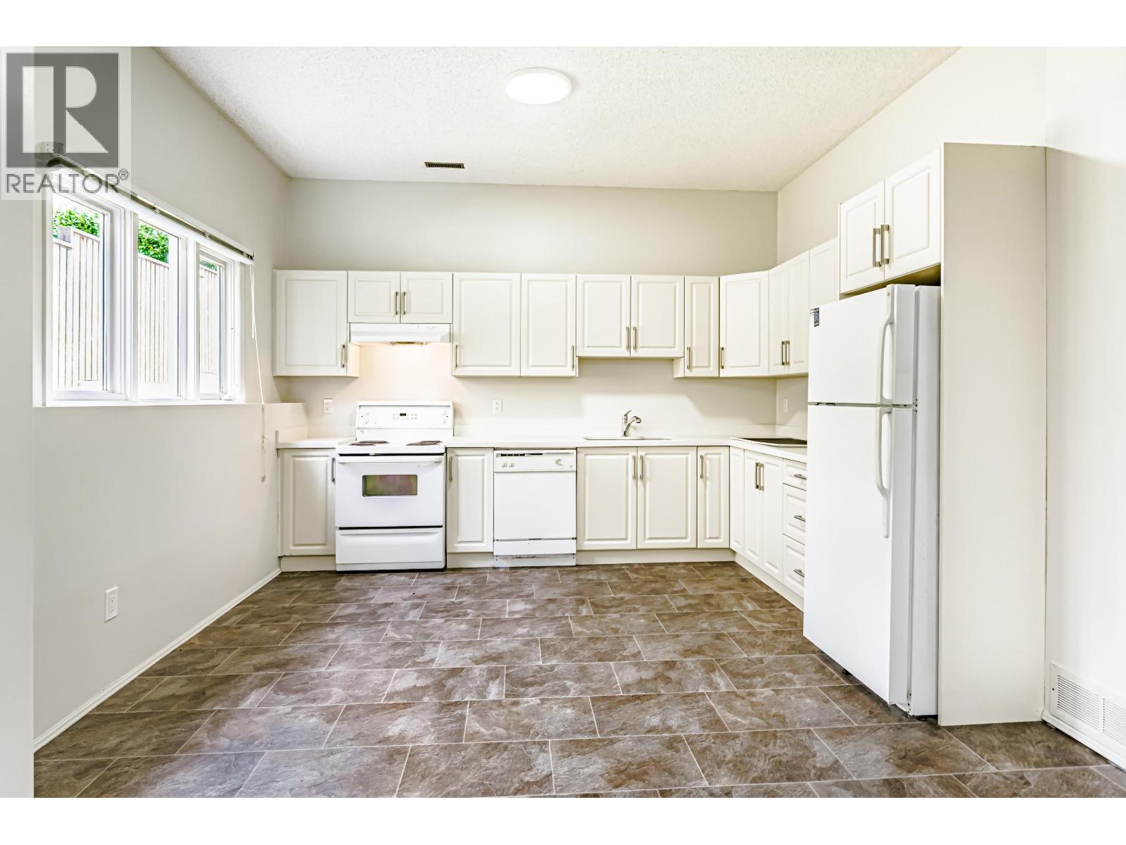 7516 Lambeth Drive, Burnaby, British Columbia  V5E 1Z4 - Photo 36 - R3152275