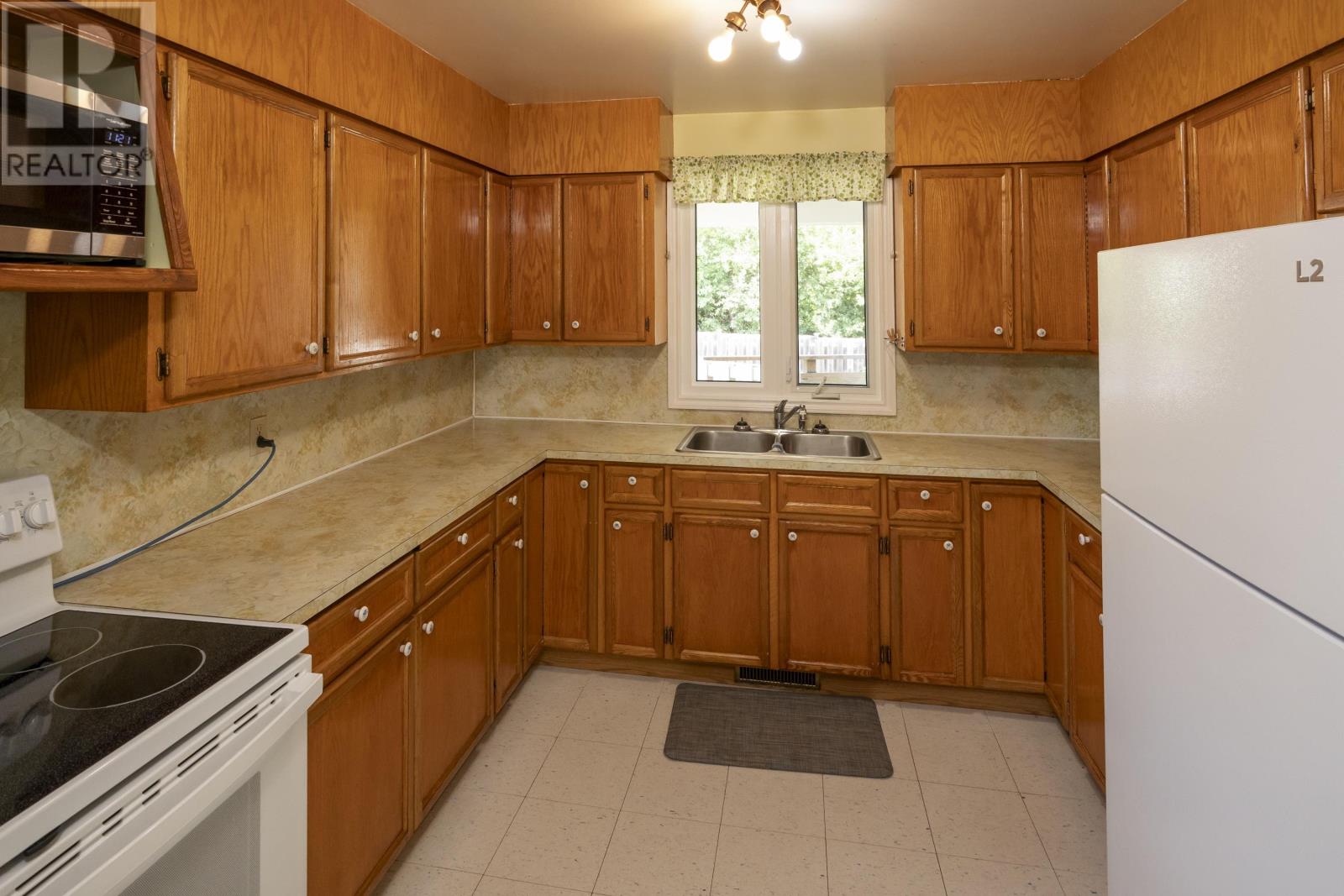 40 Lawrence Ave, Thunder Bay, Ontario  P7A 6X5 - Photo 12 - TB2601930