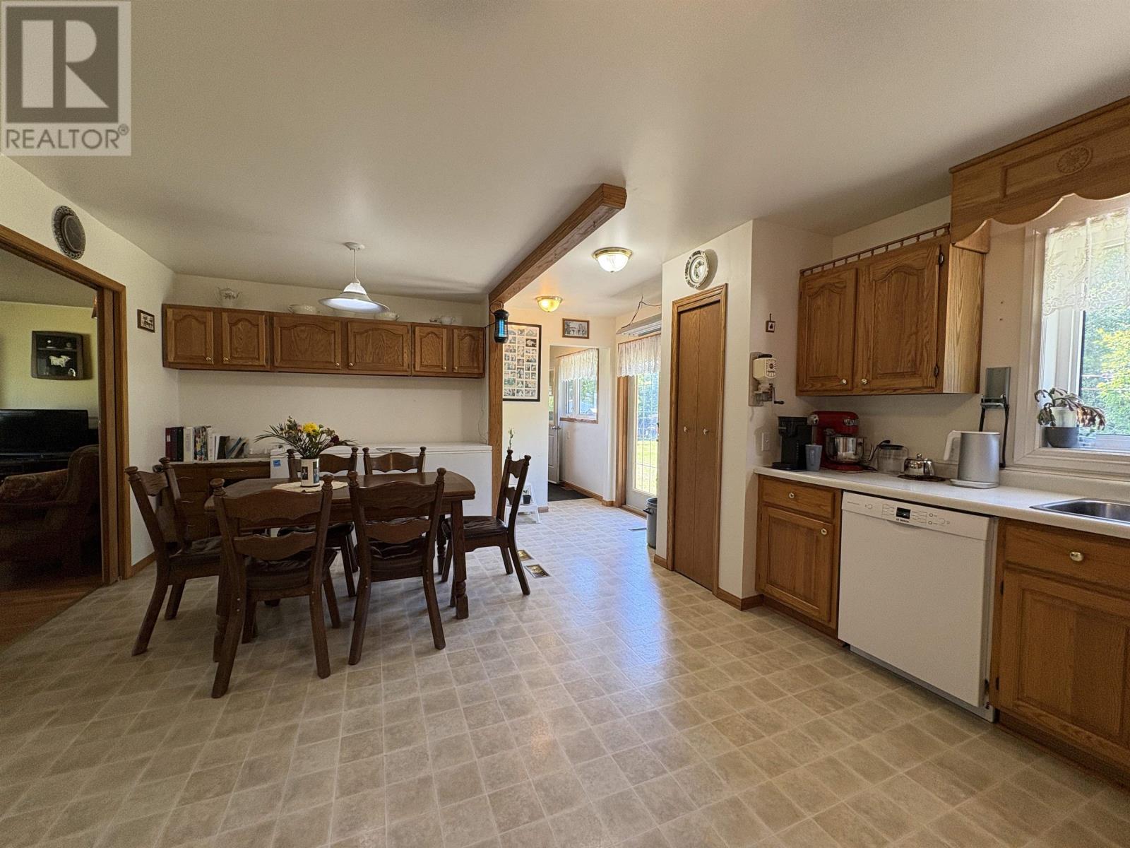 993 Fisher Rd, Emo, Ontario  P0W 1E0 - Photo 10 - TB2601945