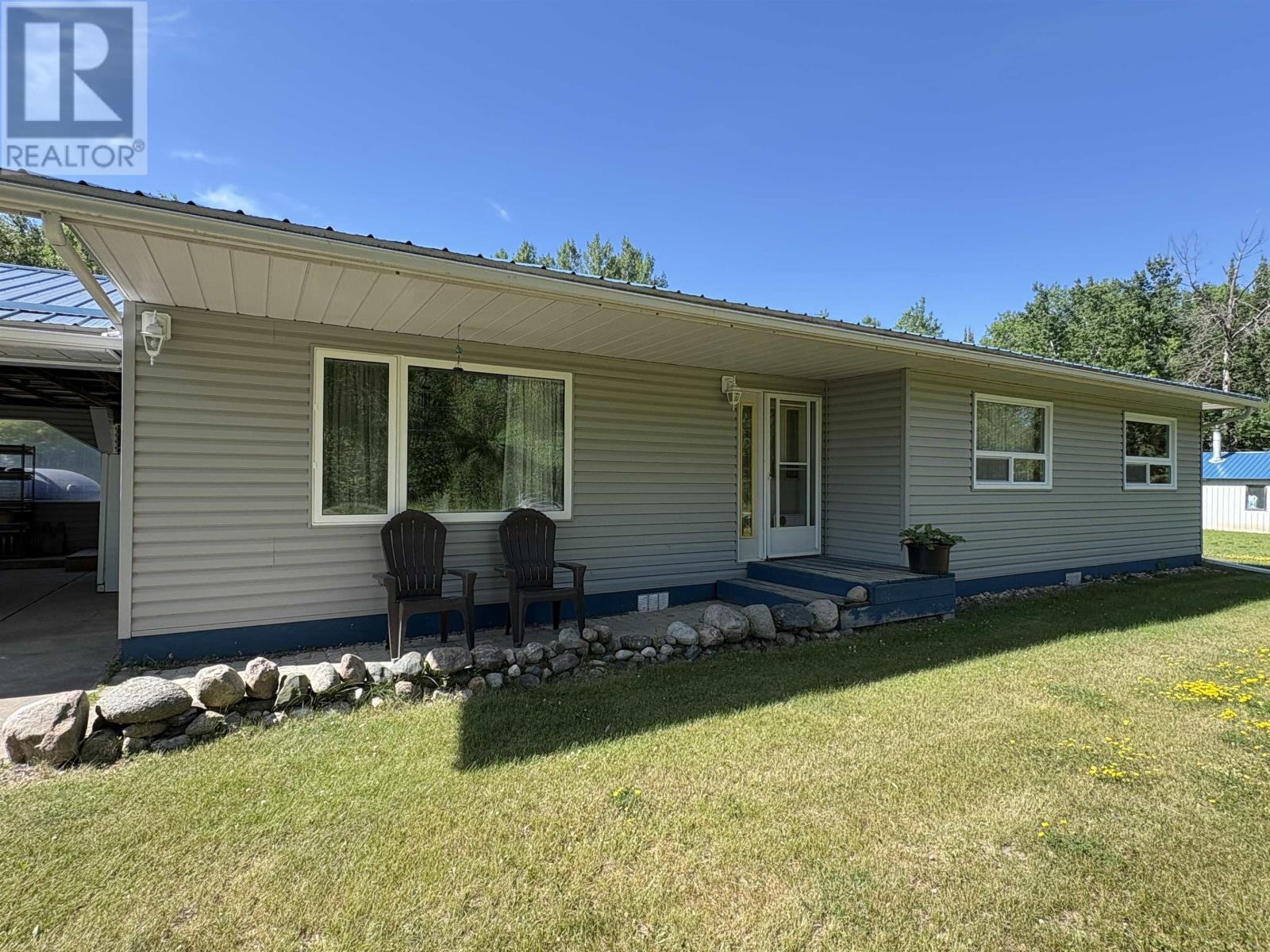 993 Fisher Rd, Emo, Ontario  P0W 1E0 - Photo 3 - TB2601945