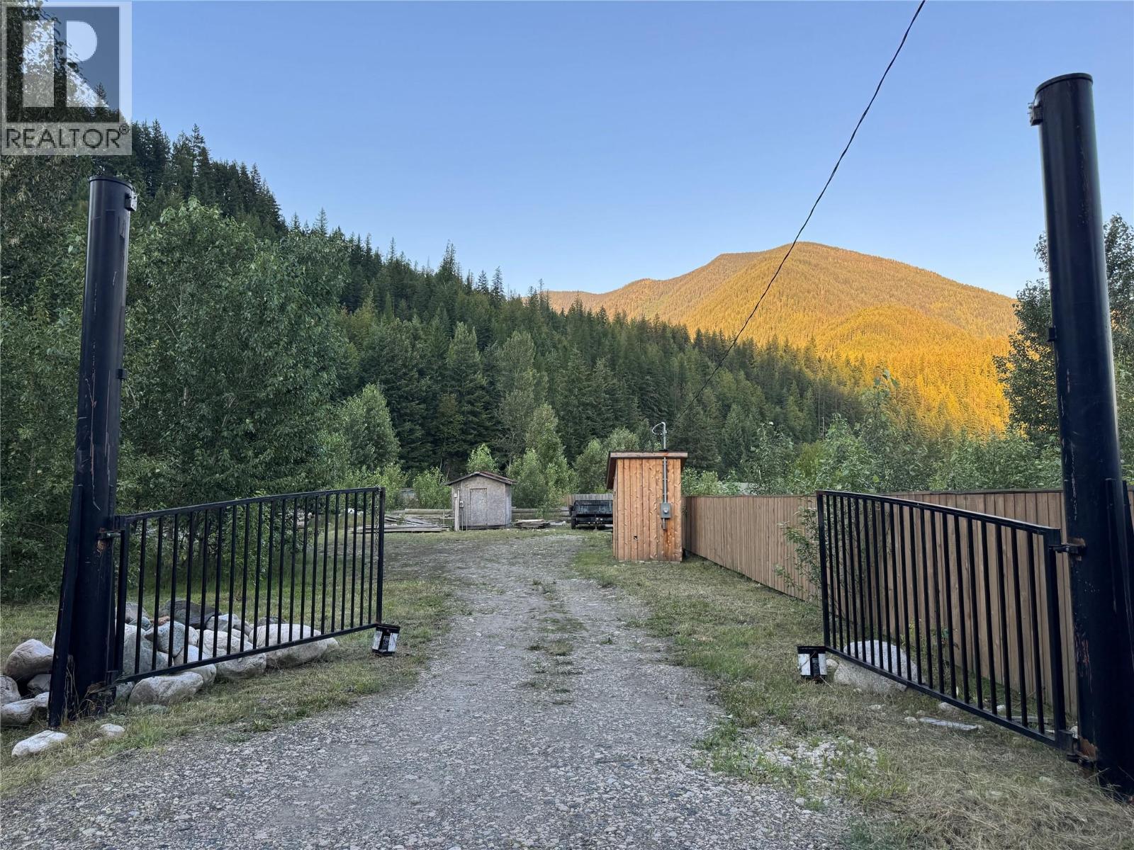 153 Rosebery Road, New Denver, British Columbia  V0G 1S1 - Photo 12 - 10394101